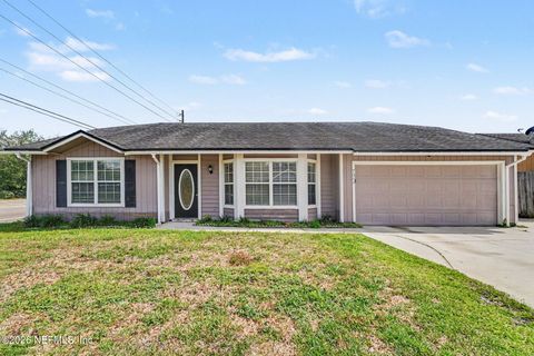 Photo of 7304 SWEET PEA Trail, Jacksonville, FL 32244 (MLS # 2143070)