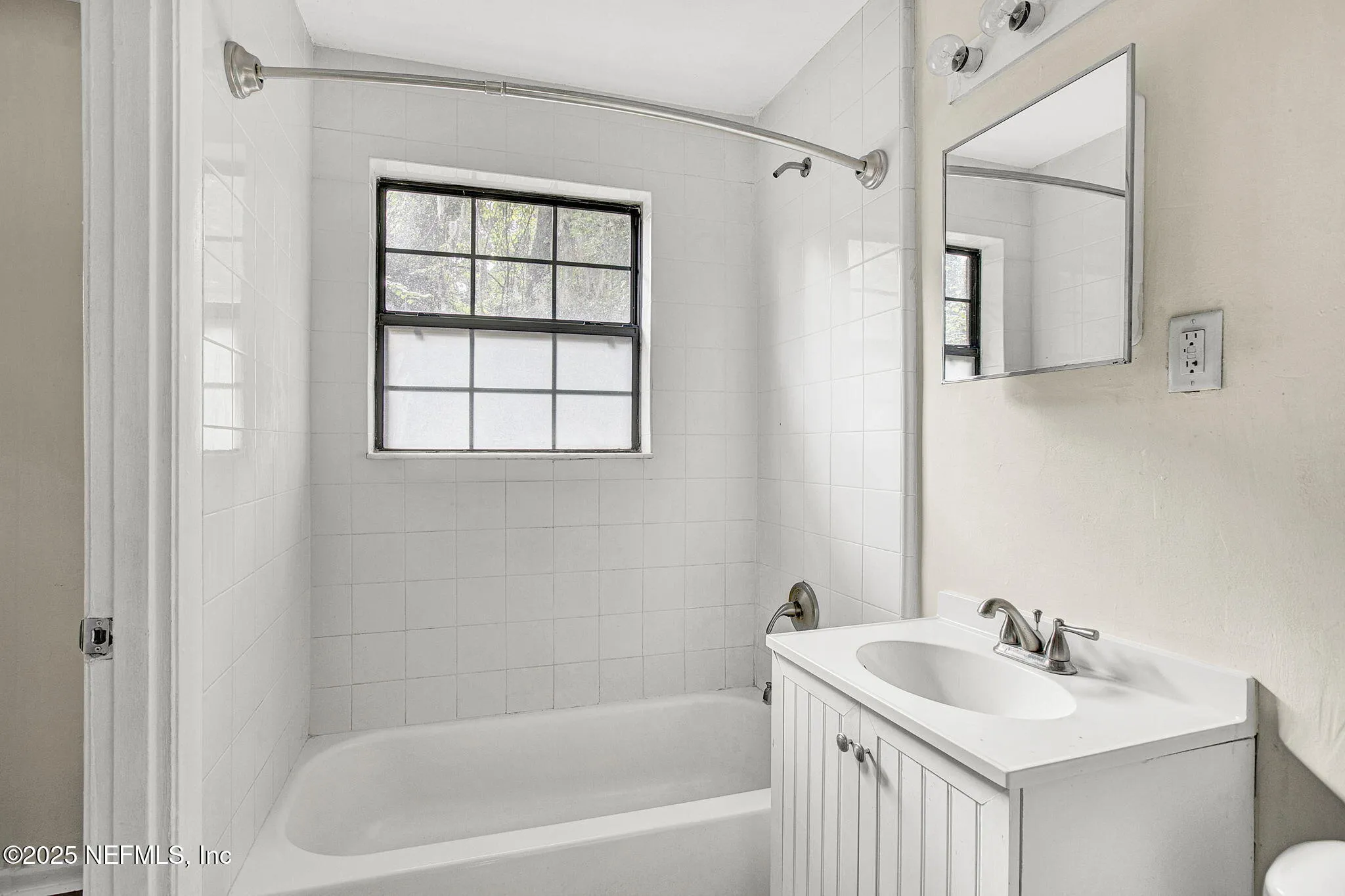 Jacksonville, Florida 32233, United States, 3 Bedrooms Bedrooms, ,1 BathroomBathrooms,Residential,Active,171806