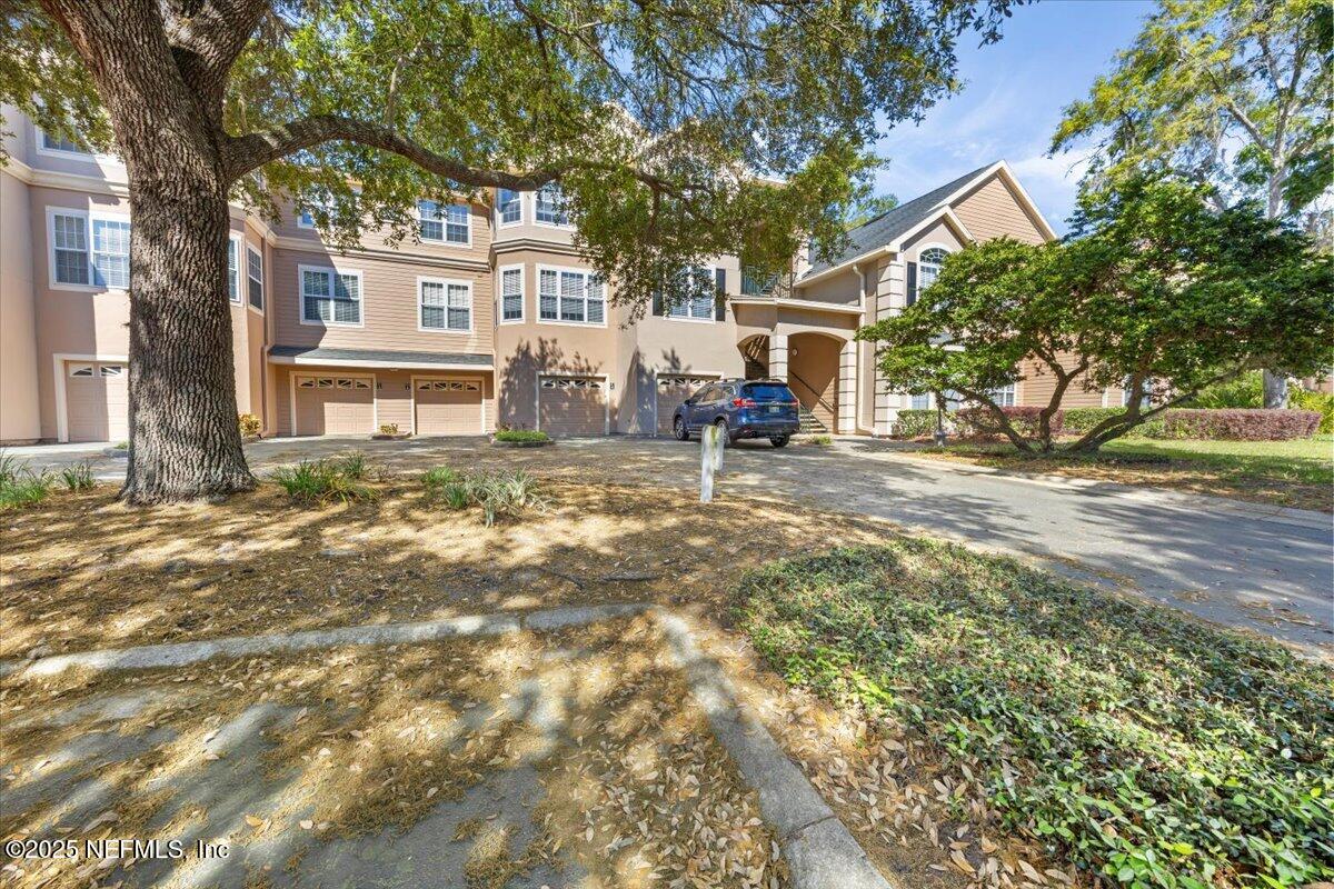 13810 SUTTON PARK Drive N 437