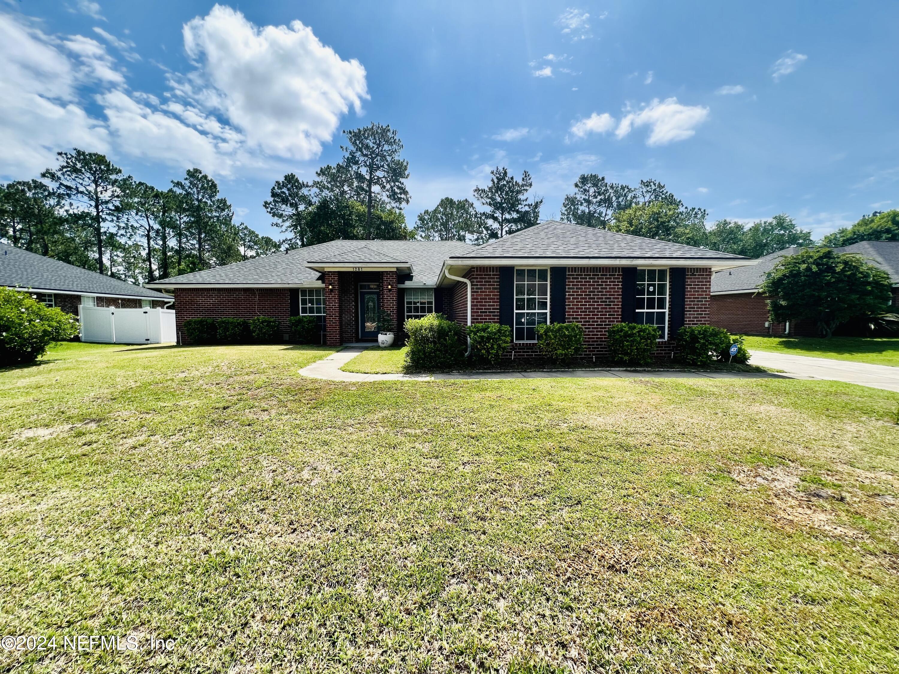 Jacksonville, FL home for sale located at 1261 McGirts Creek Drive E, Jacksonville, FL 32221