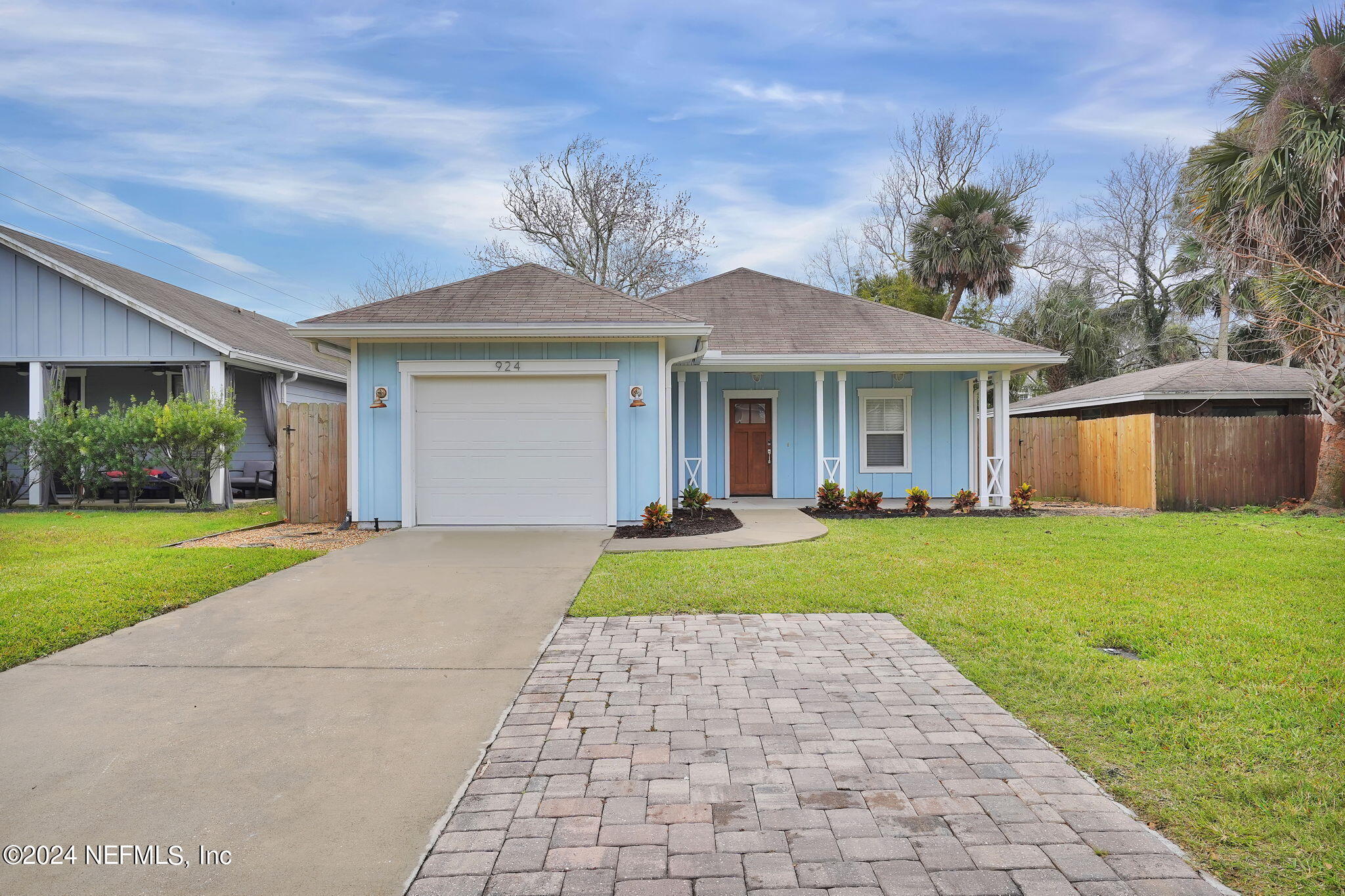 Jacksonville Beach, FL home for sale located at 924 13th Avenue S, Jacksonville Beach, FL 32250