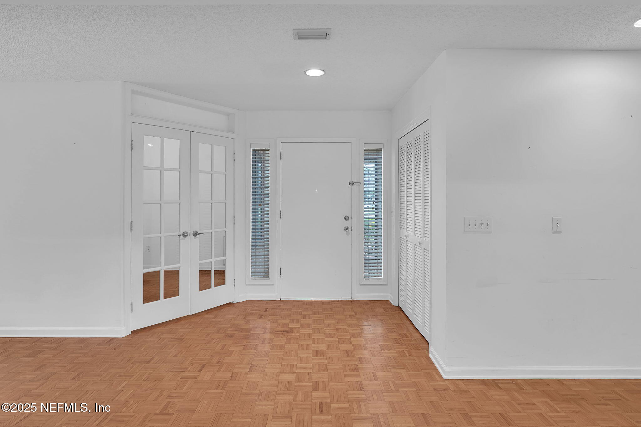 11711 SPARKLEBERRY Lane