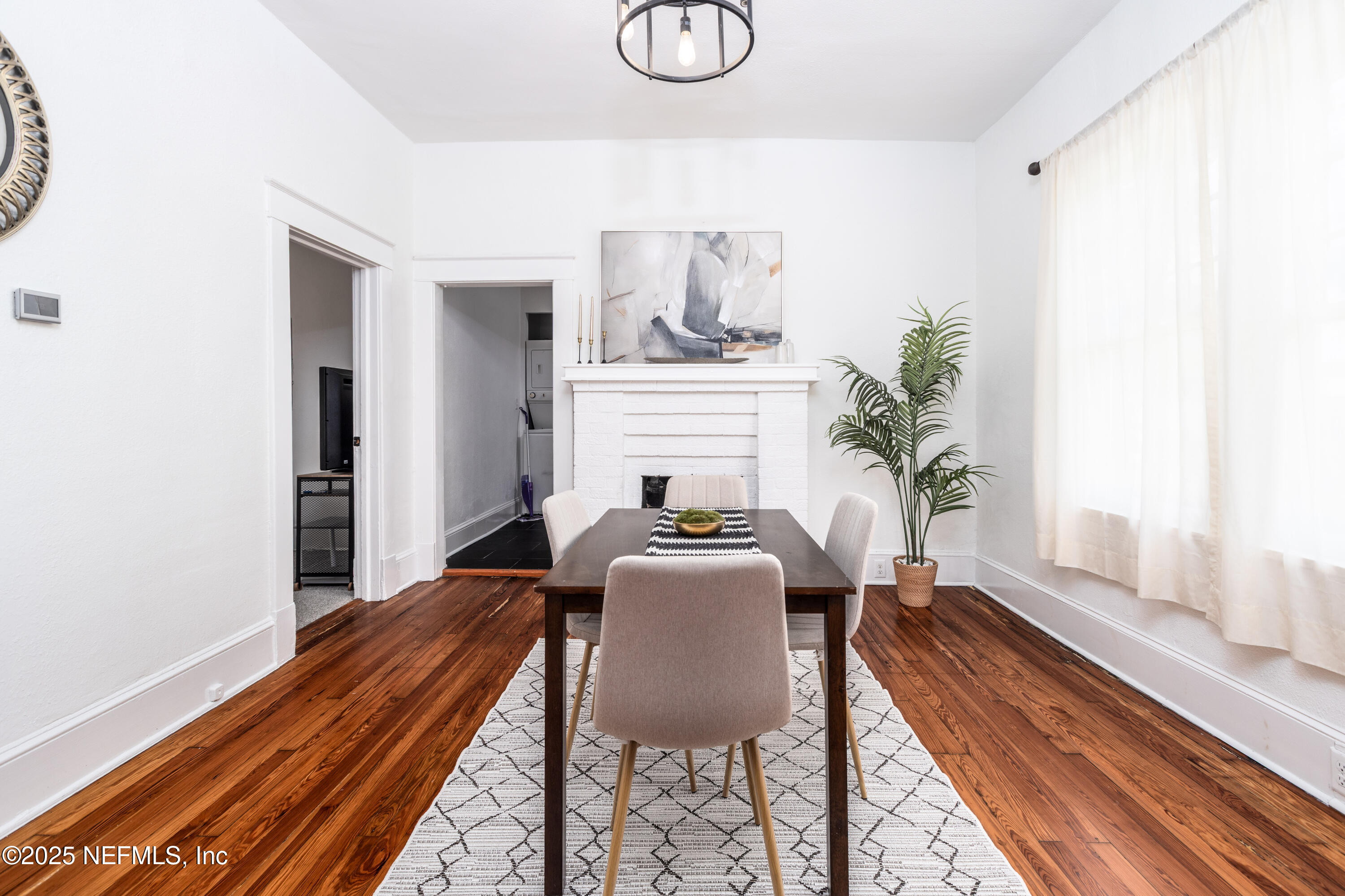 2068 REDWING + (2 UNIT DUPLEX) Street