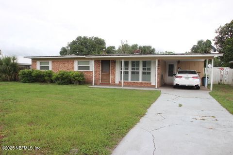 140 W ST JOHNS Terrace East Palatka FL 32131