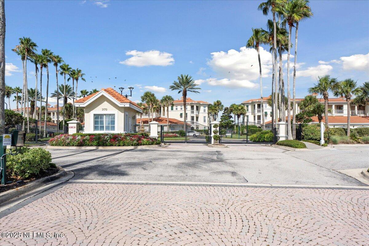 201 S OCEAN GRANDE Drive 104