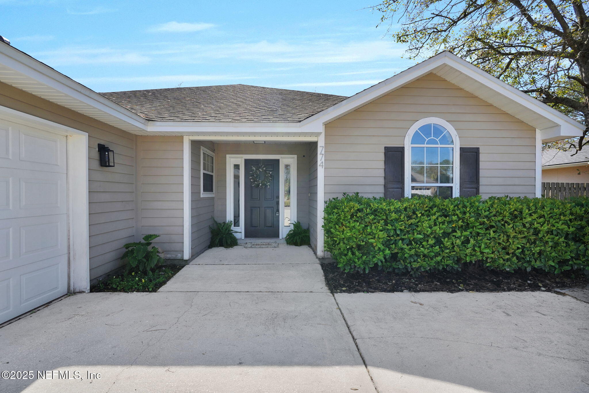 774 BARRINGTON Drive