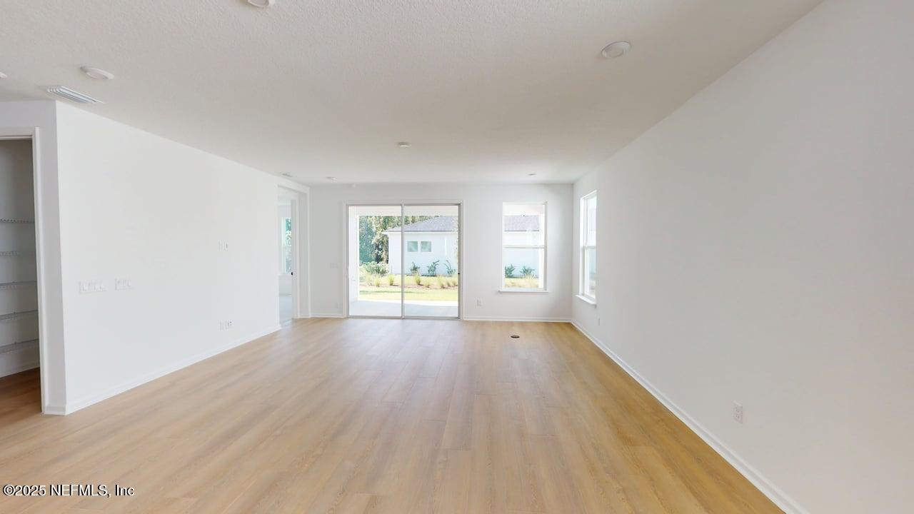 415 JUNIPER HILLS Drive