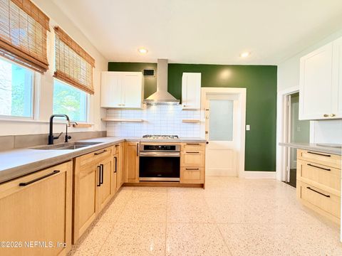 Photo of 2044 DELLWOOD Avenue, Jacksonville, FL 32204 (MLS # 2142944)