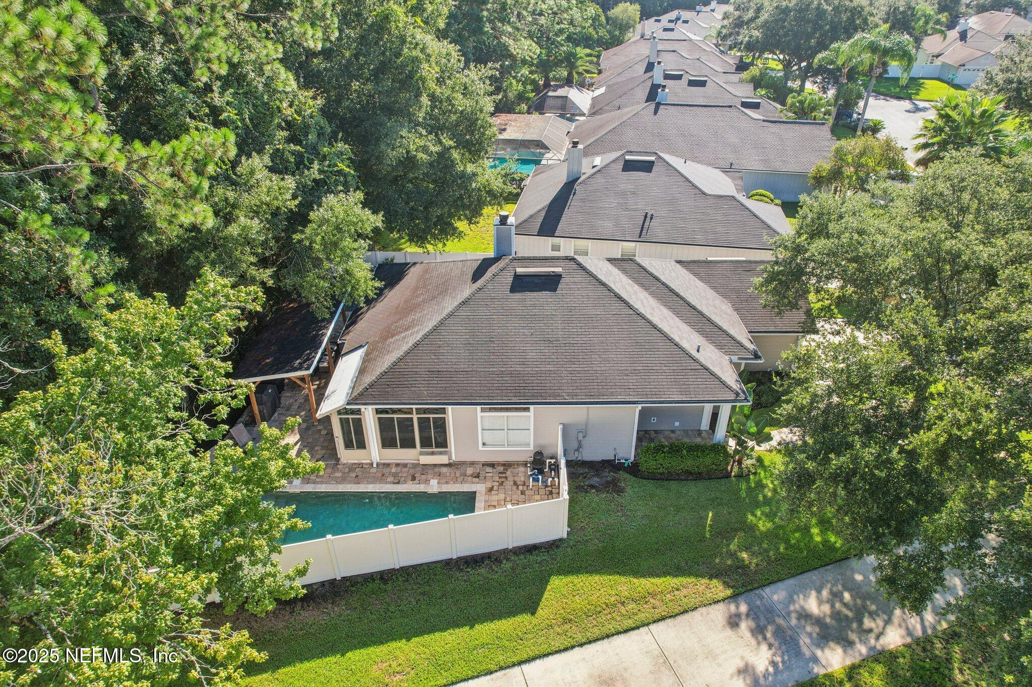 681 LOCKWOOD Lane