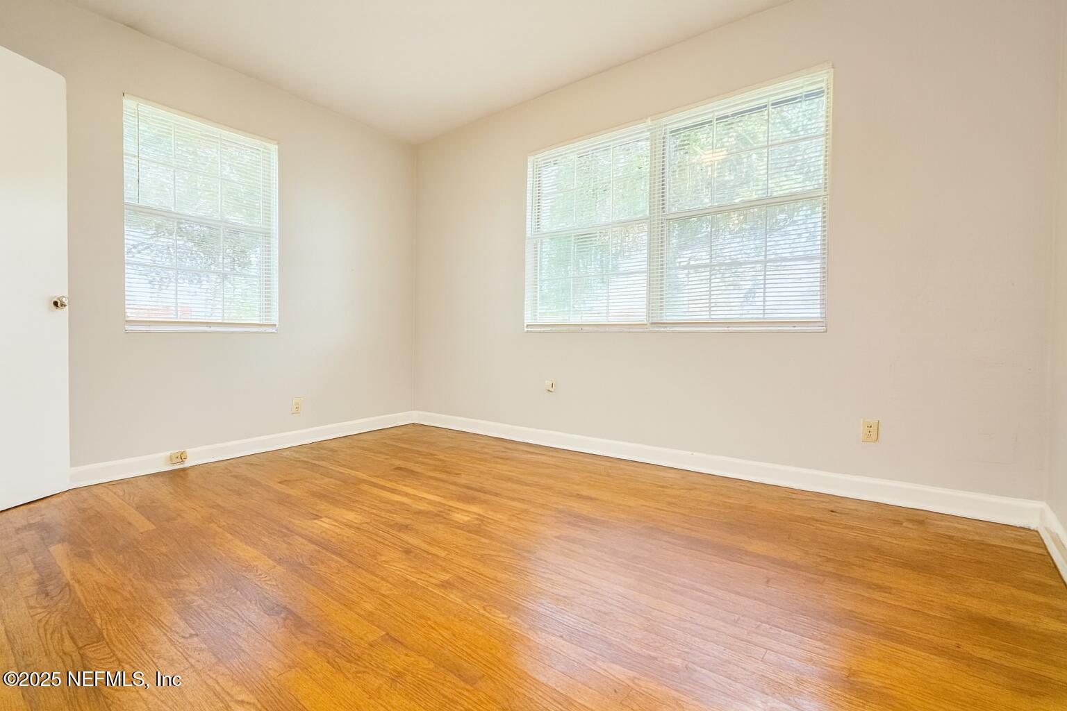 1604 CARBONDALE Drive N