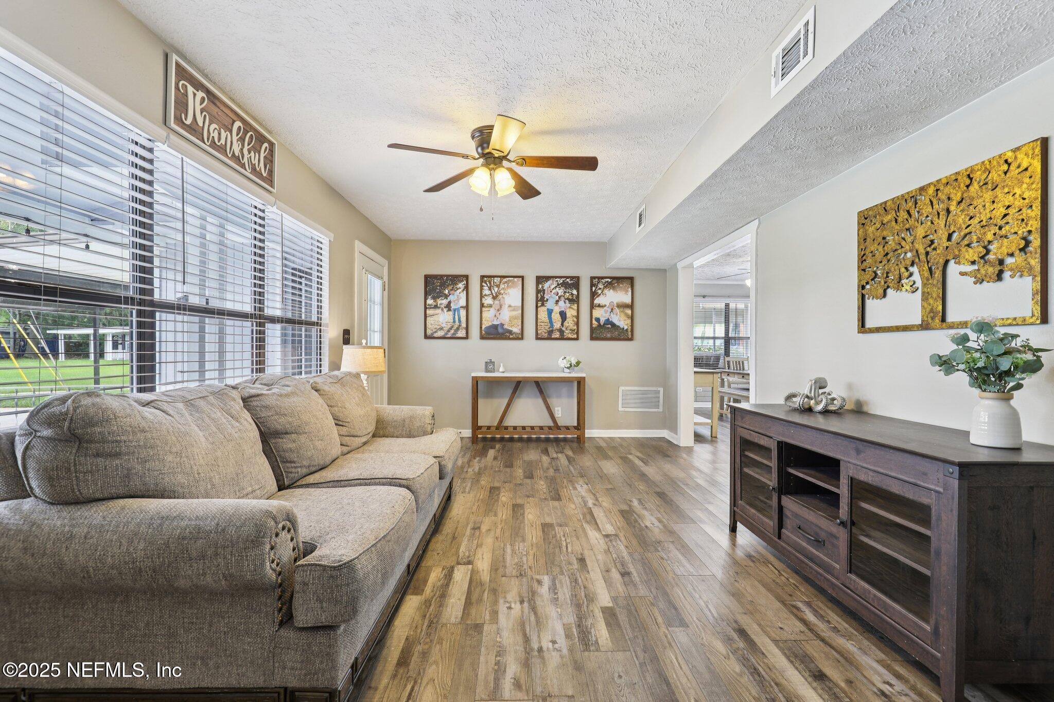 7931 CEZANNE Drive N