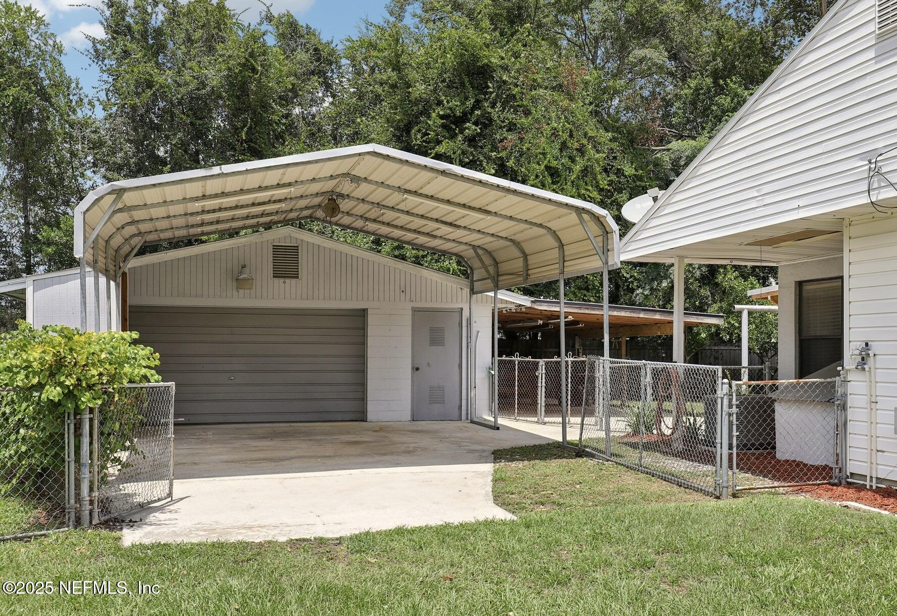 7931 CEZANNE Drive N