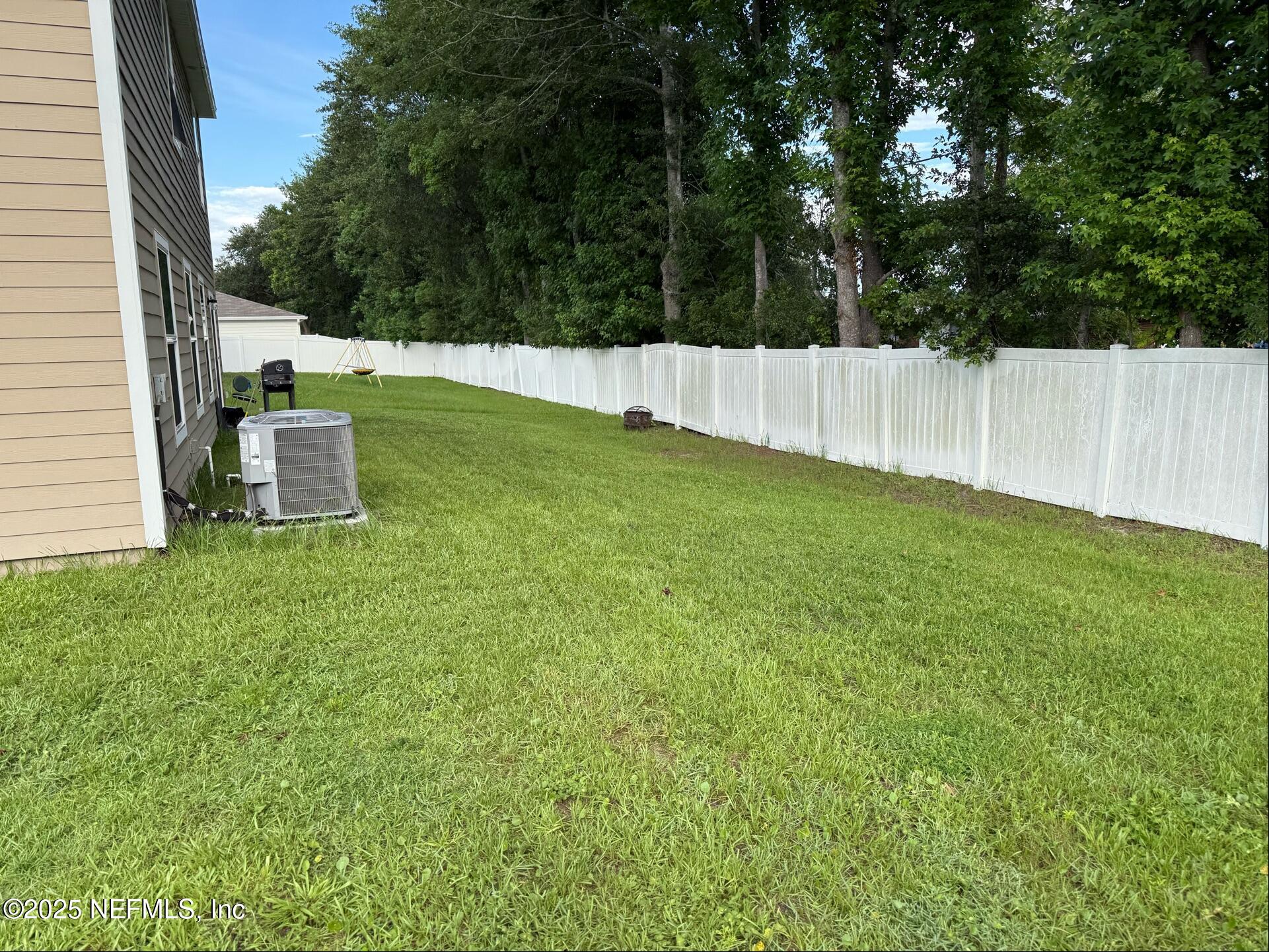 748 CONSTITUTION Place