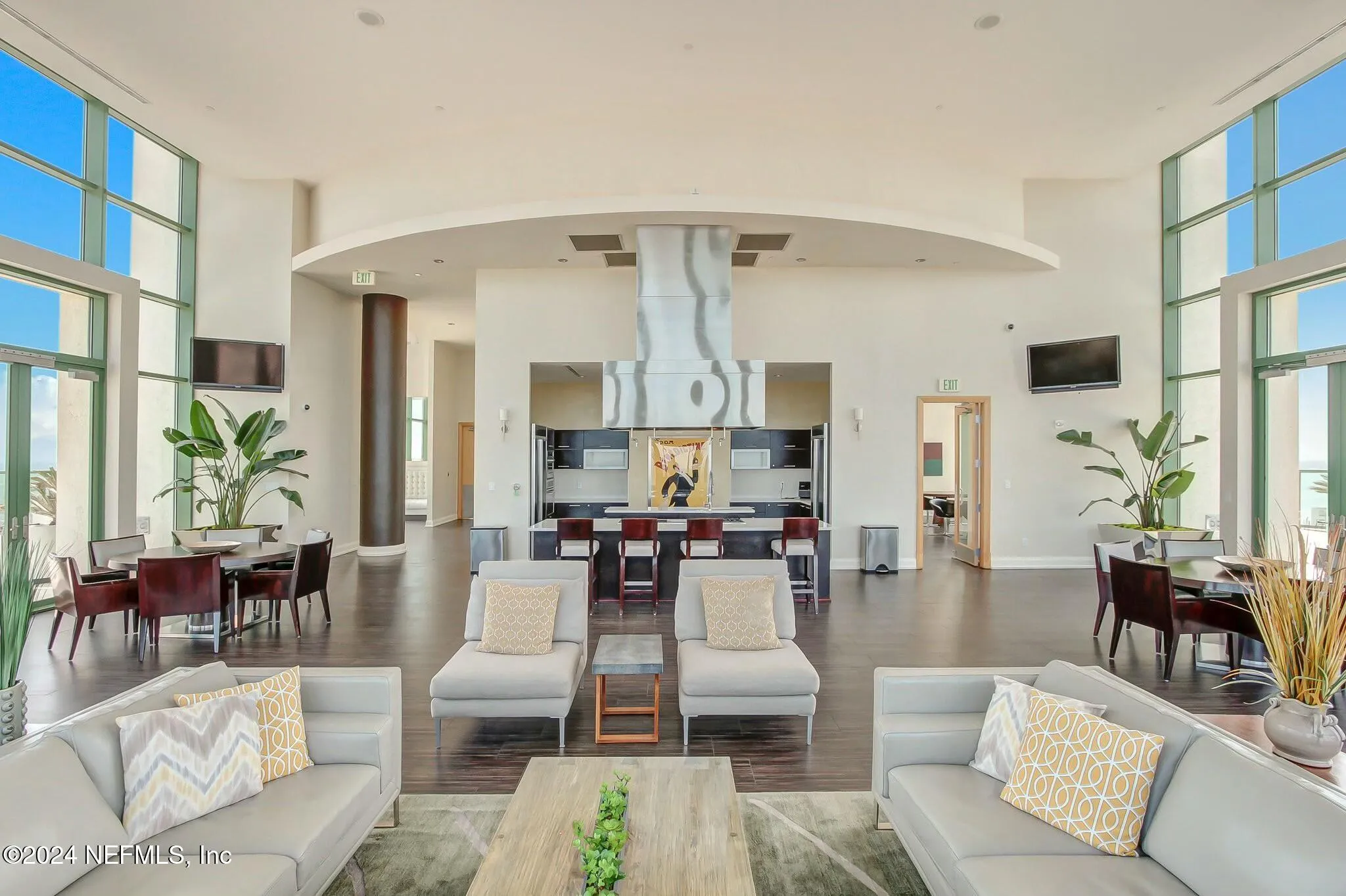 Jacksonville, Florida 32207, United States, 3 Bedrooms Bedrooms, ,3 BathroomsBathrooms,Residential,Pending,29854