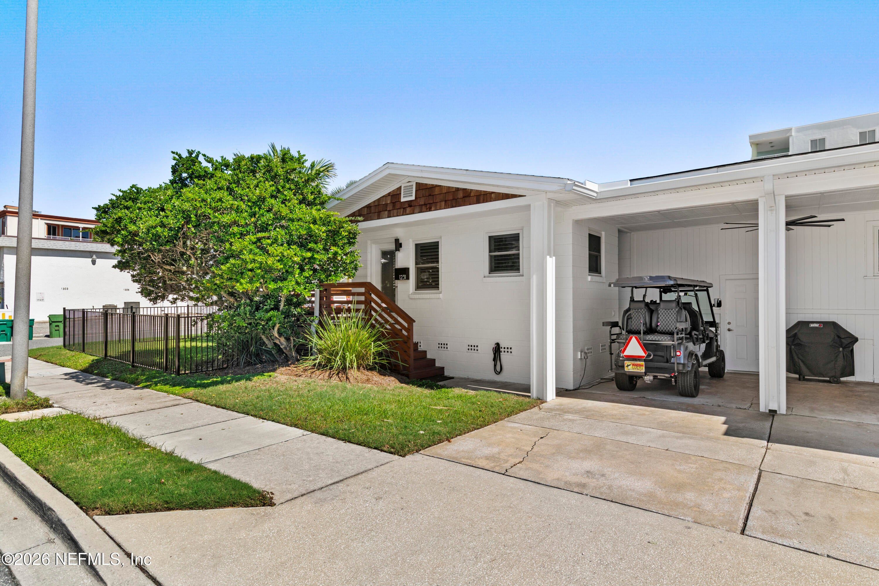 1229 2ND Street N
