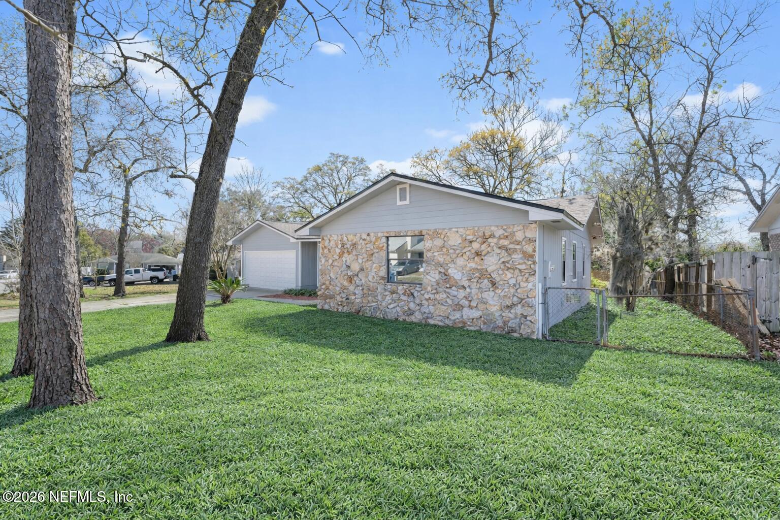 11546 BROAD LEAF Drive