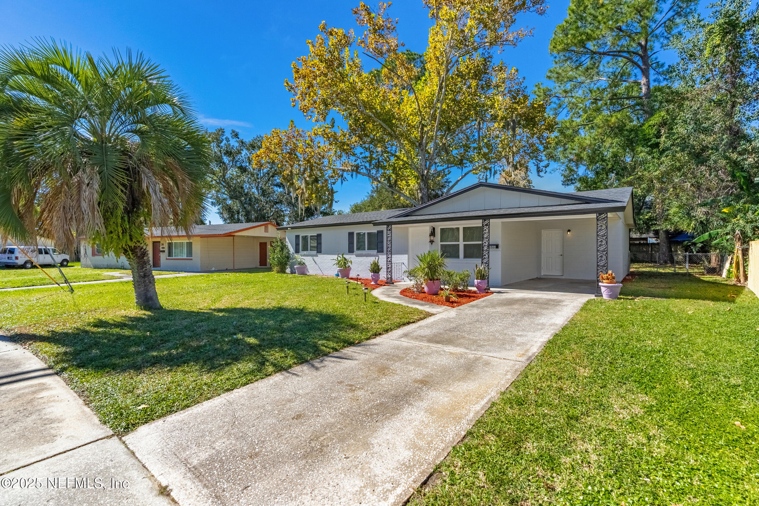3064 CARREVERO Drive W