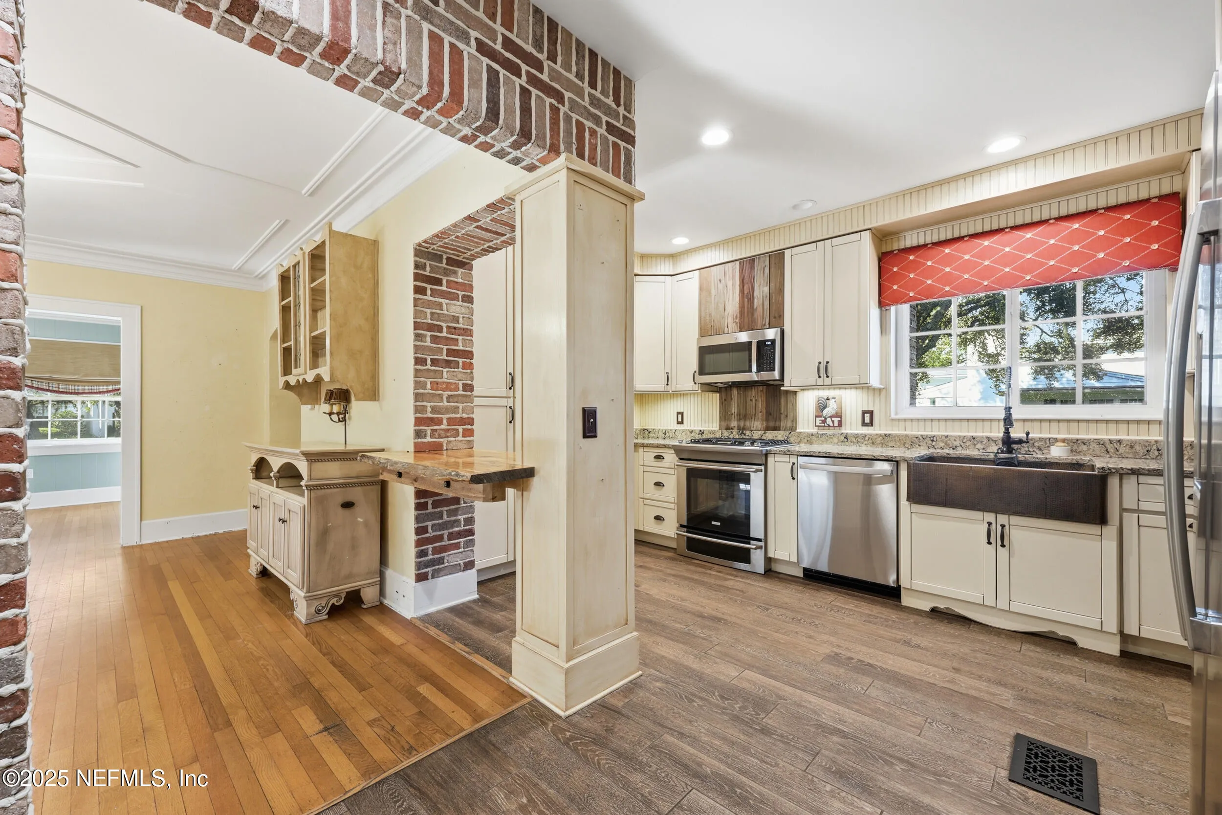 Jacksonville, Florida 32210, United States, 4 Bedrooms Bedrooms, ,4 BathroomsBathrooms,Residential,Pending,245408