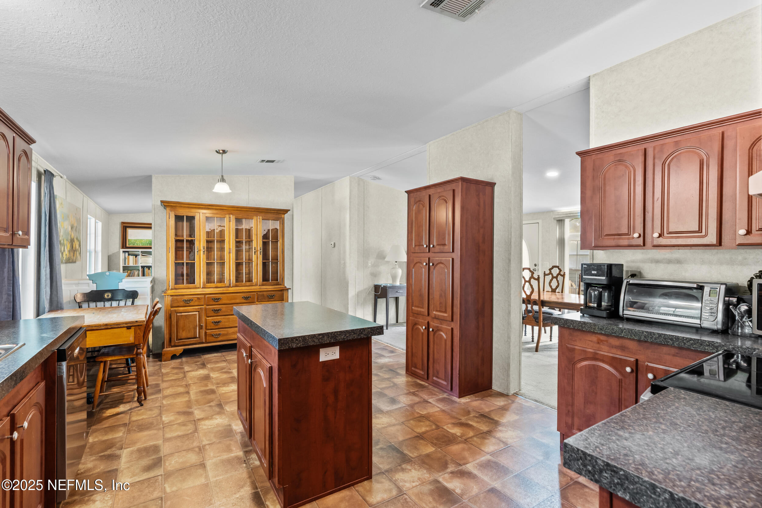 406 NE STATE ROAD 16