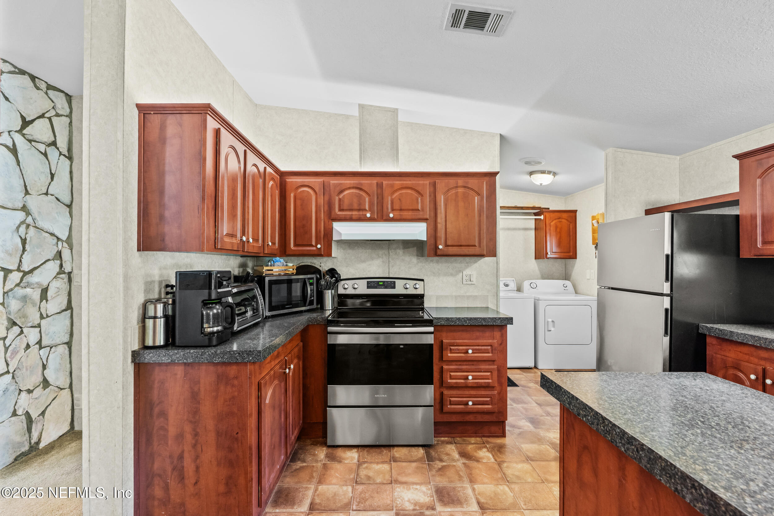 406 NE STATE ROAD 16