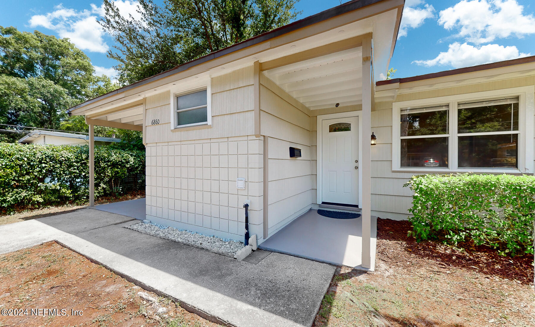 Jacksonville, FL home for sale located at 6860 Biddy Lane, Jacksonville, FL 32210