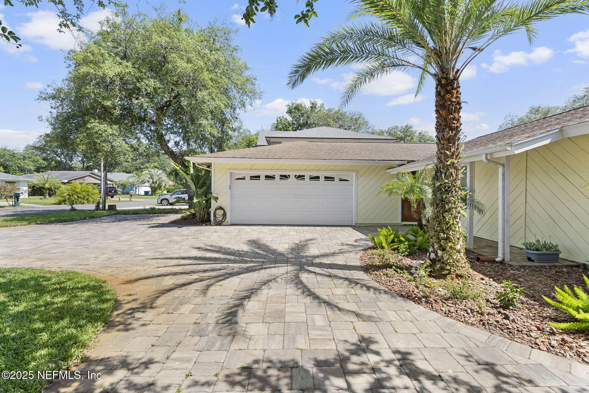 2018 ROSEWOOD Drive