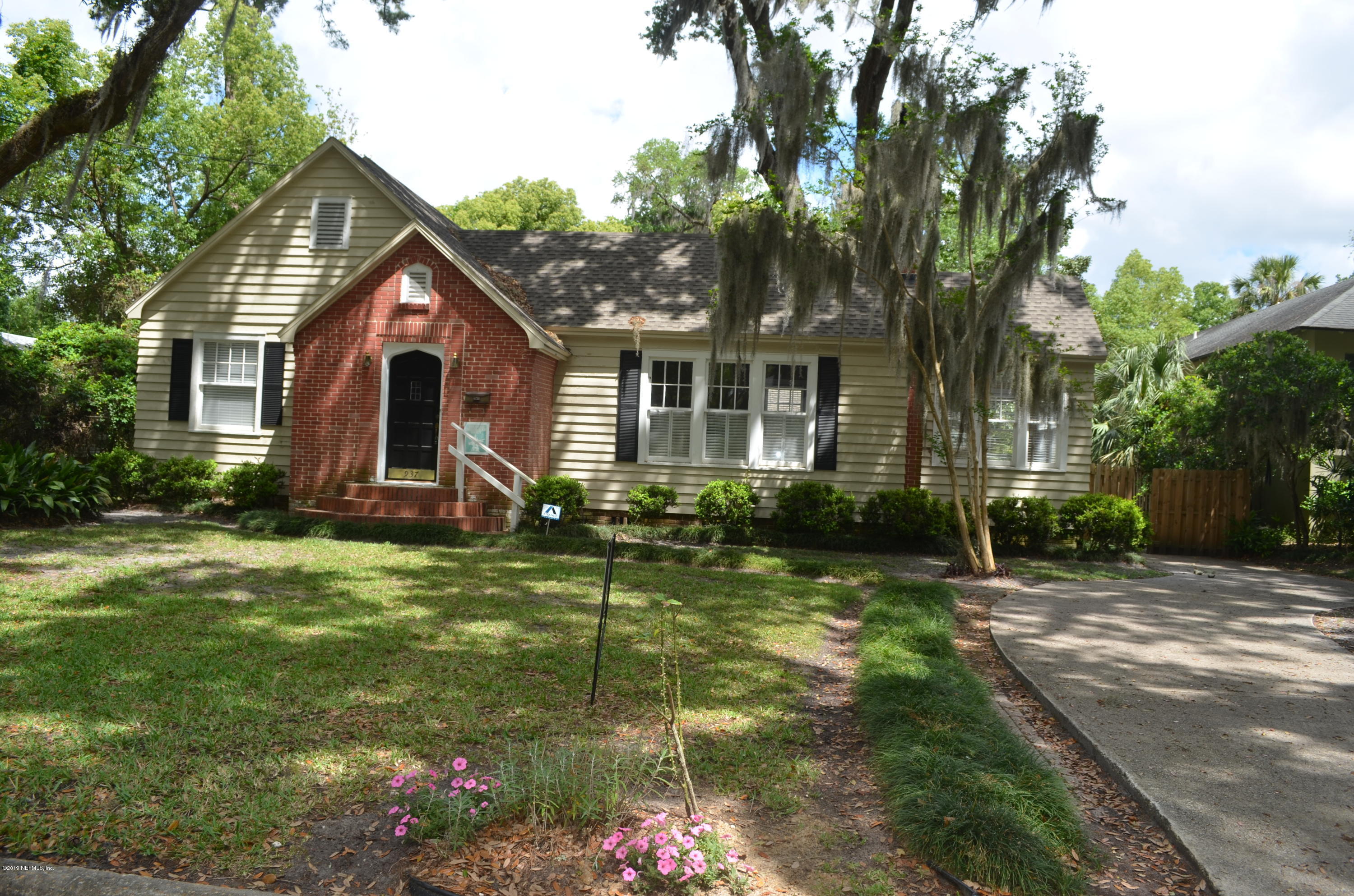 Jacksonville, FL home for sale located at 937 Saratoga Drive, Jacksonville, FL 32207