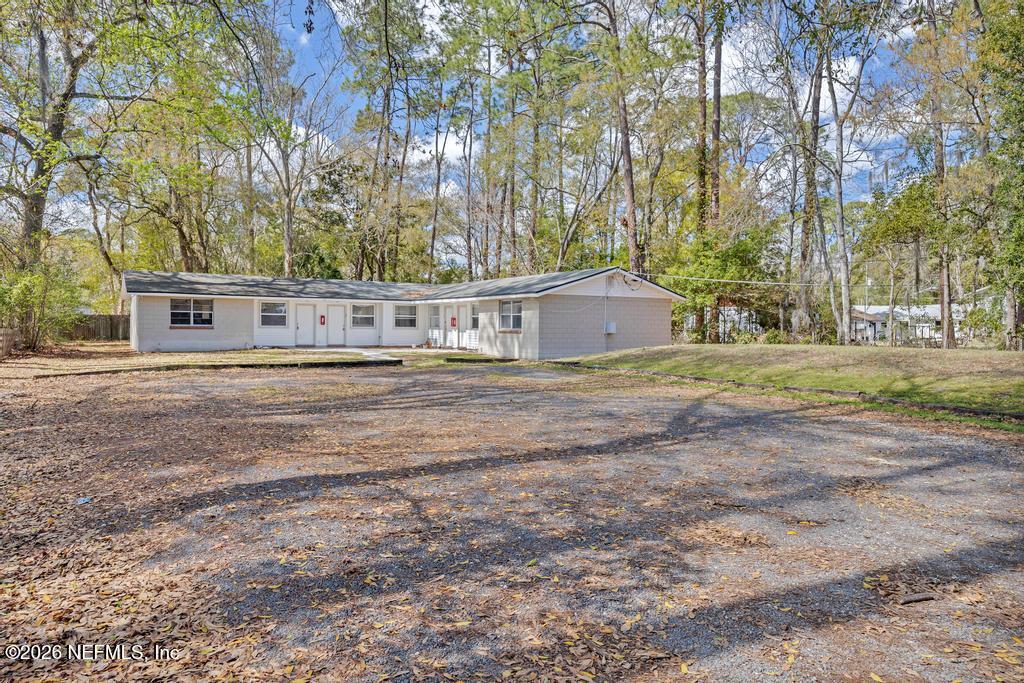 1160 COMANCHE Street