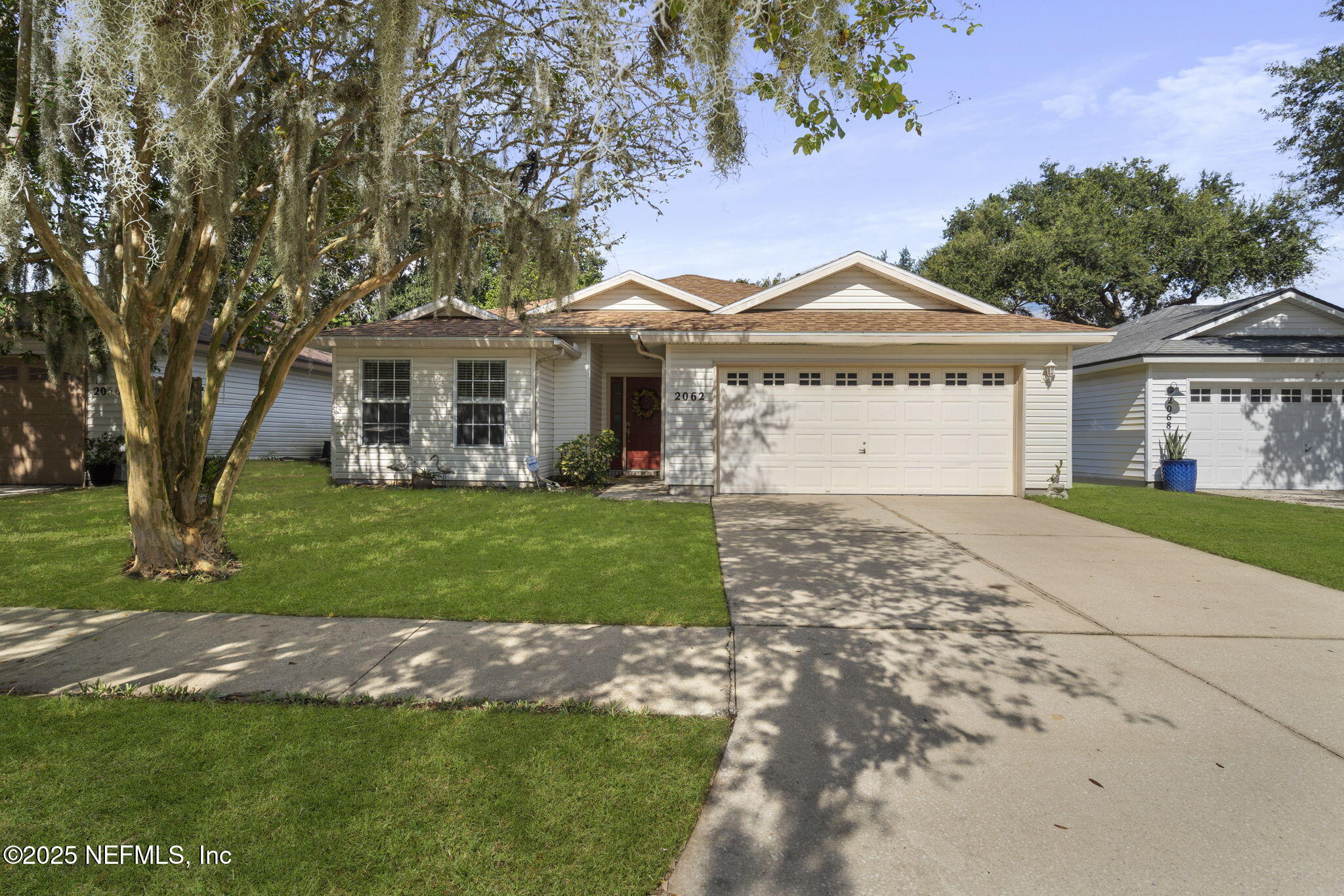 2062 FEATHERWOOD Drive W