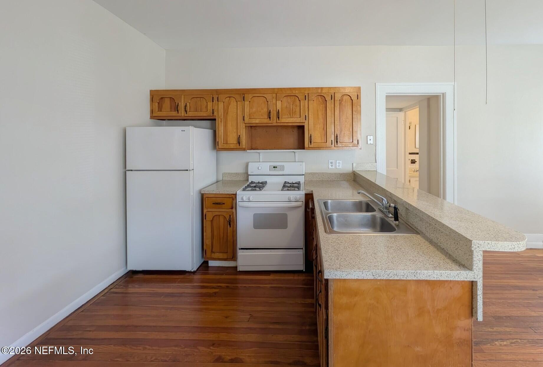2022 DELLWOOD Avenue 1-5
