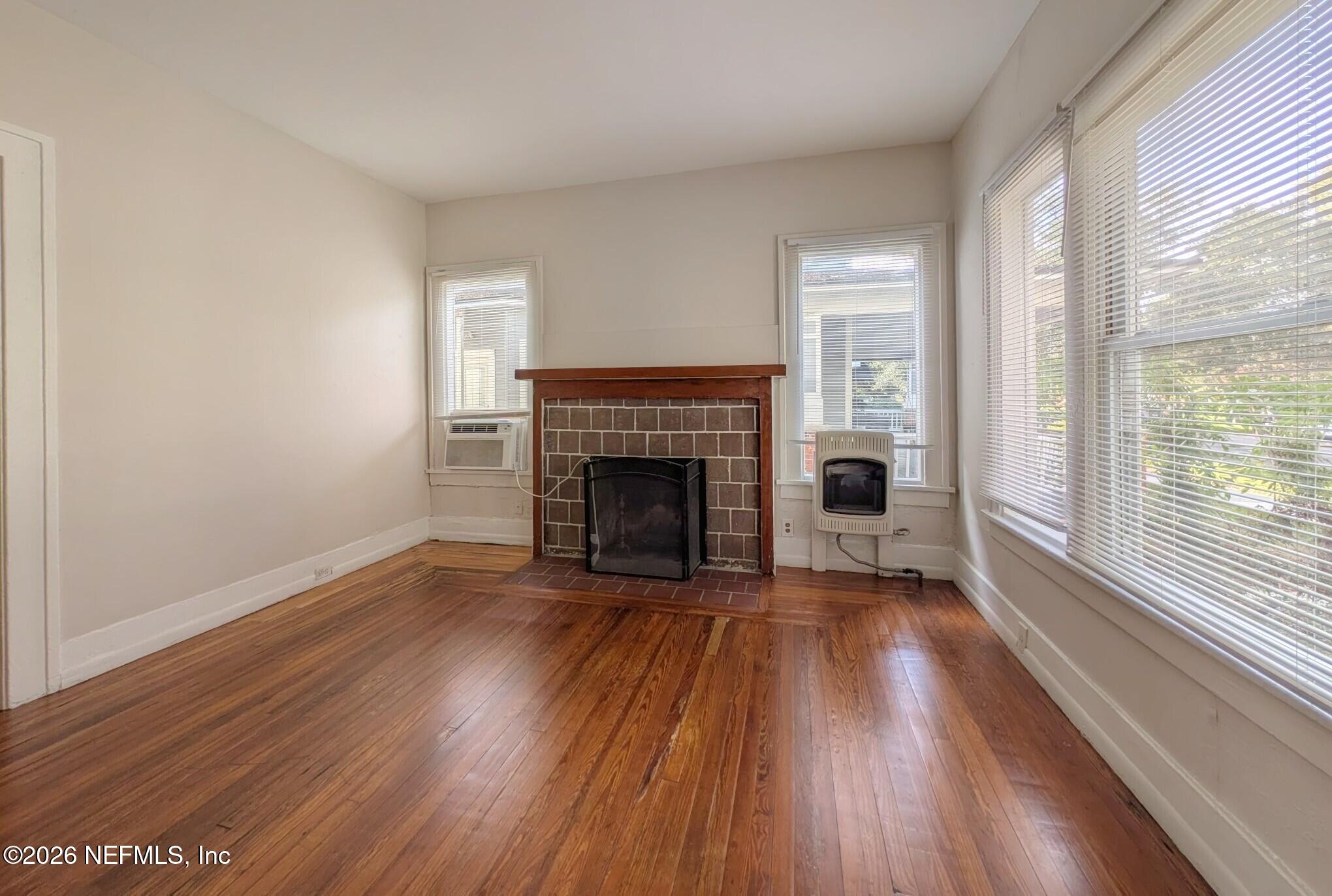 2022 DELLWOOD Avenue 1-5