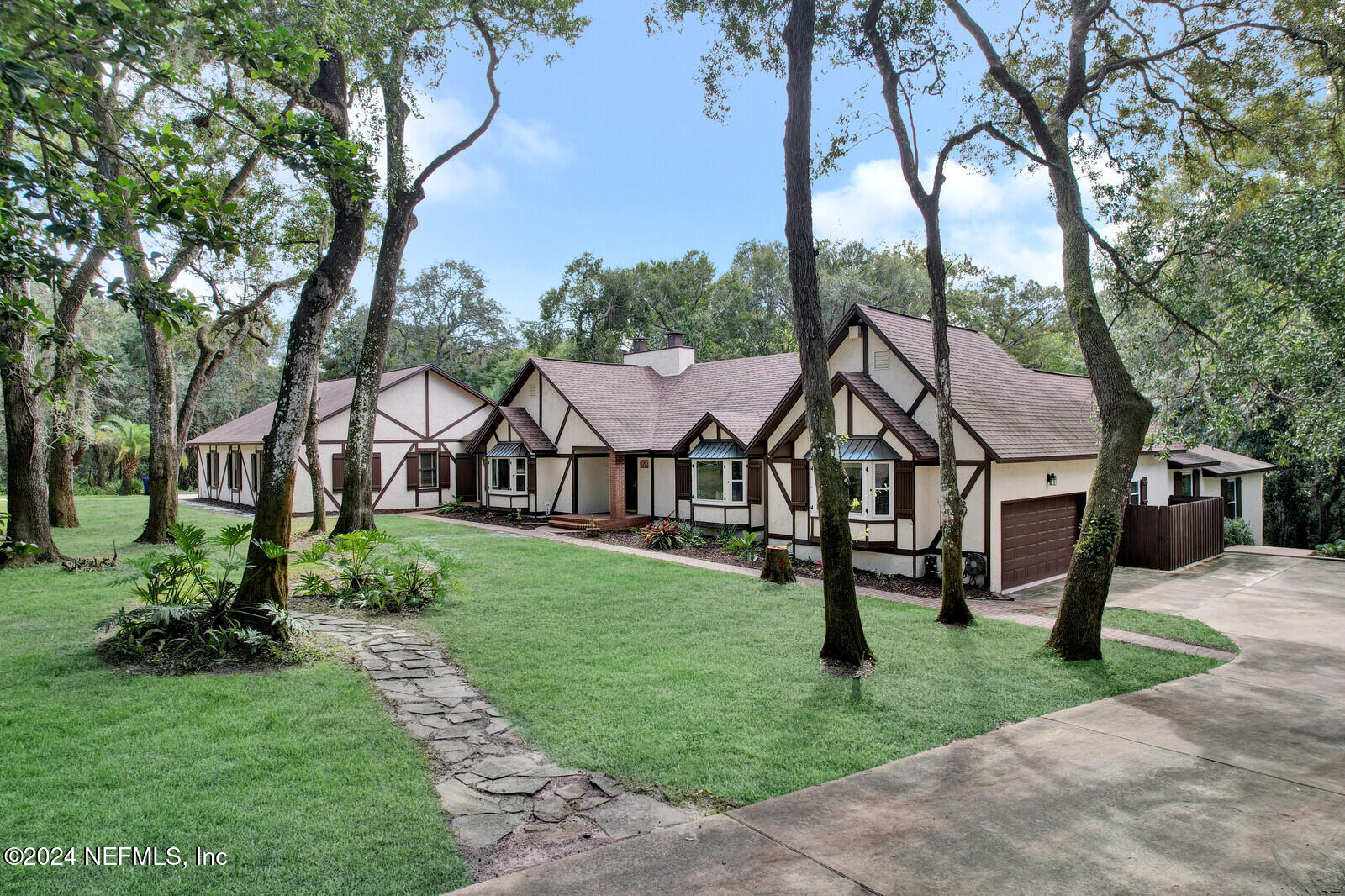 3565 RED CLOUD Trail