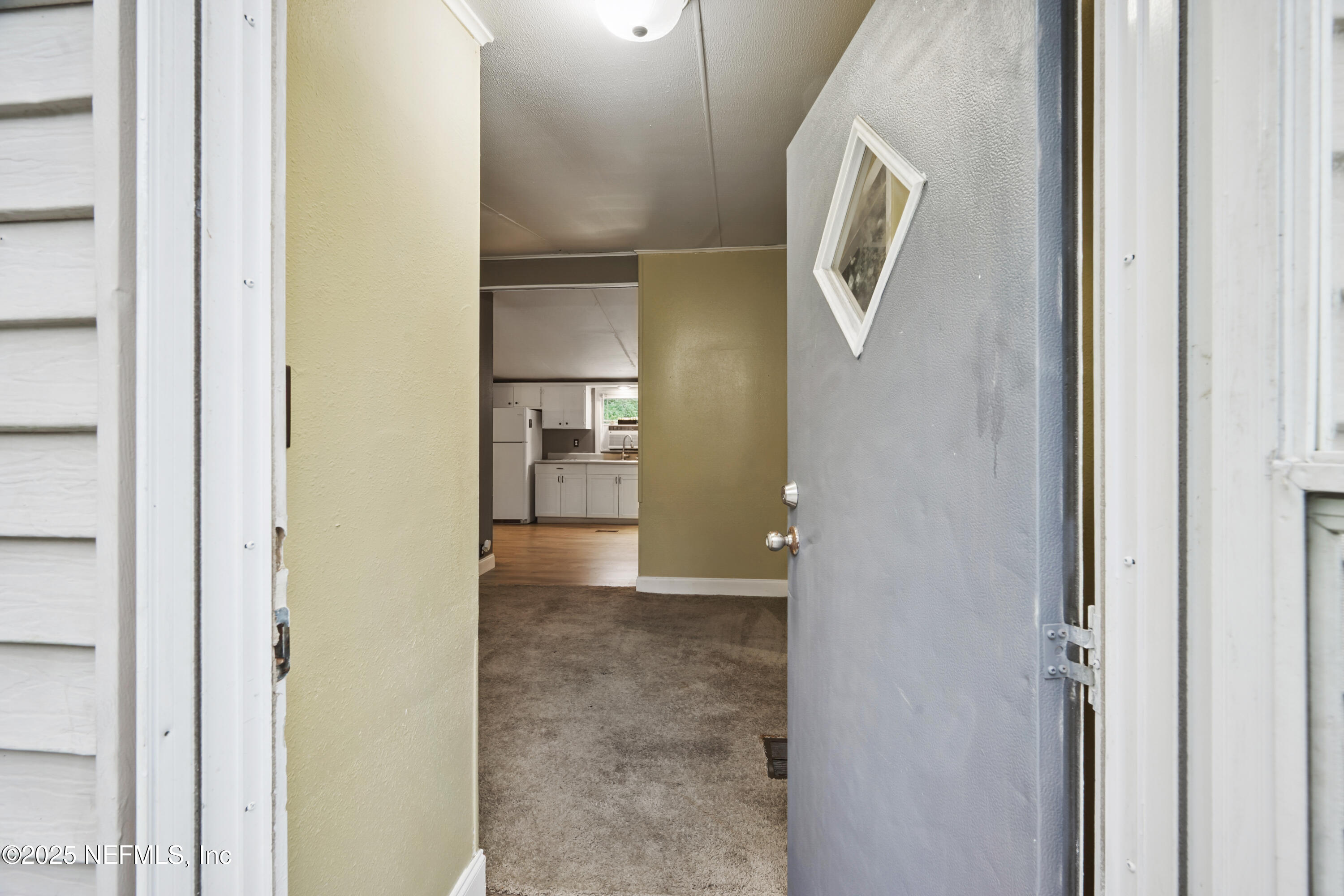 5996 PINE CREEK Drive