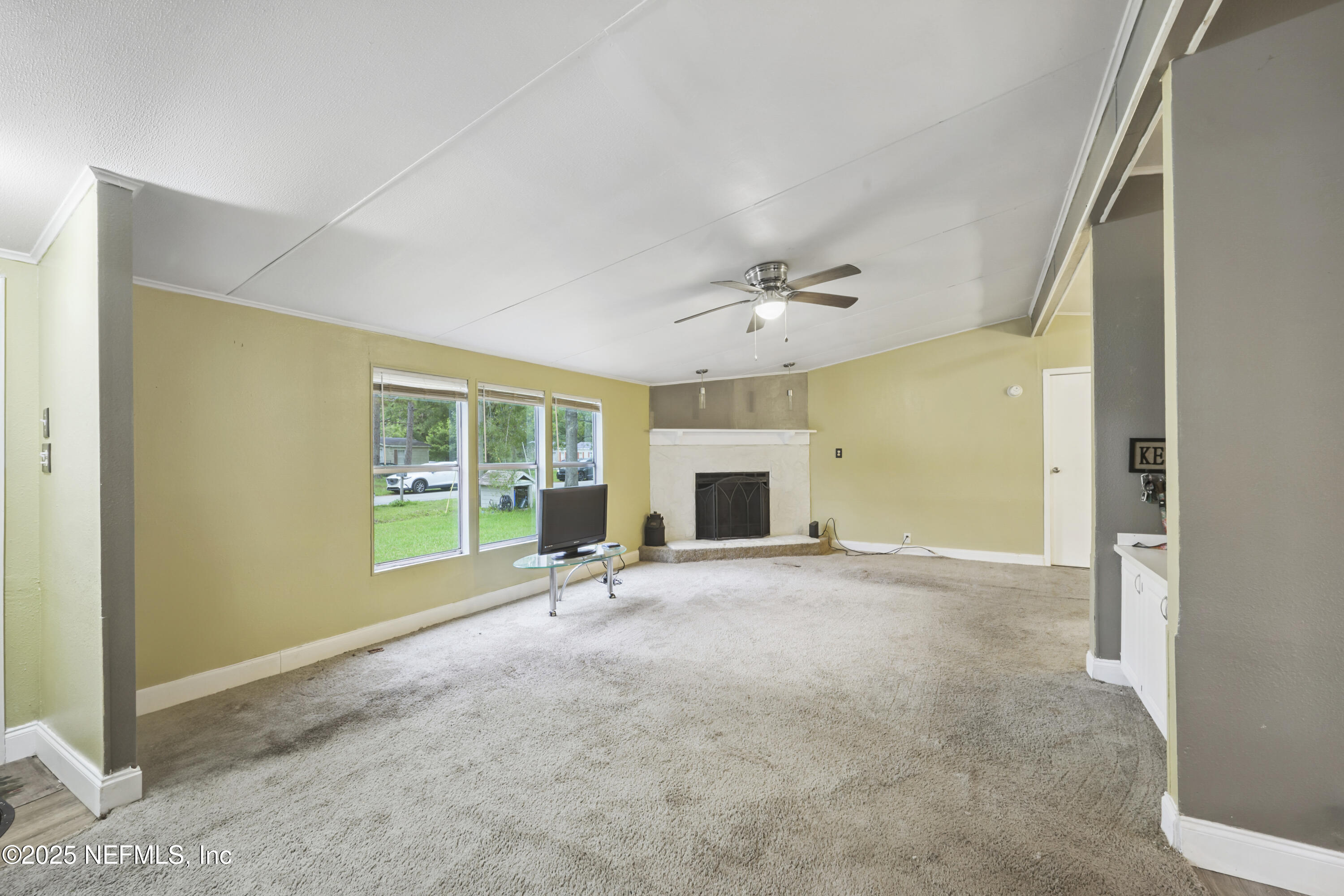 5996 PINE CREEK Drive