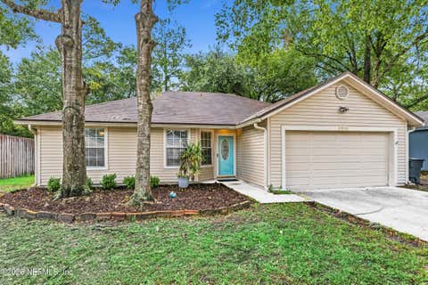 Photo of 6999 HUNTINGTON WOODS Circle E, Jacksonville, FL 32244 (MLS # 2149858)