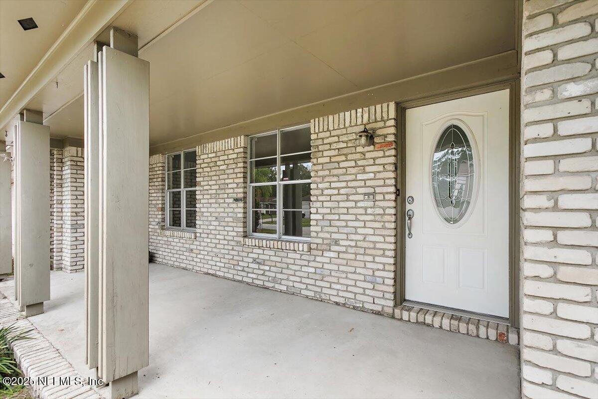 9047 SOUTHWARK Drive