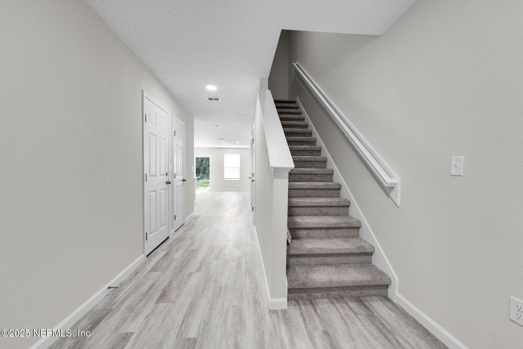 1128 COMANCHE Street