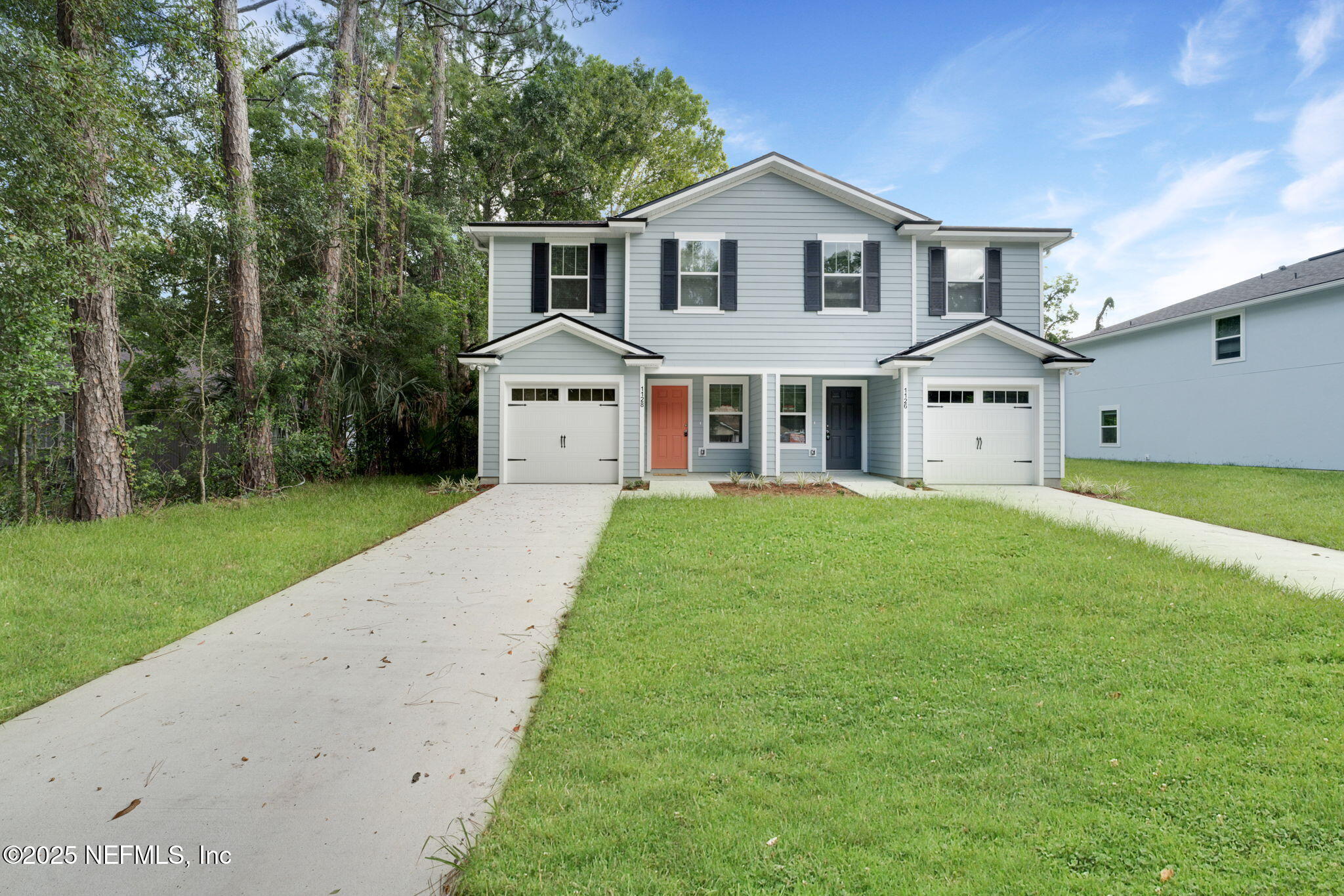 1128 COMANCHE Street