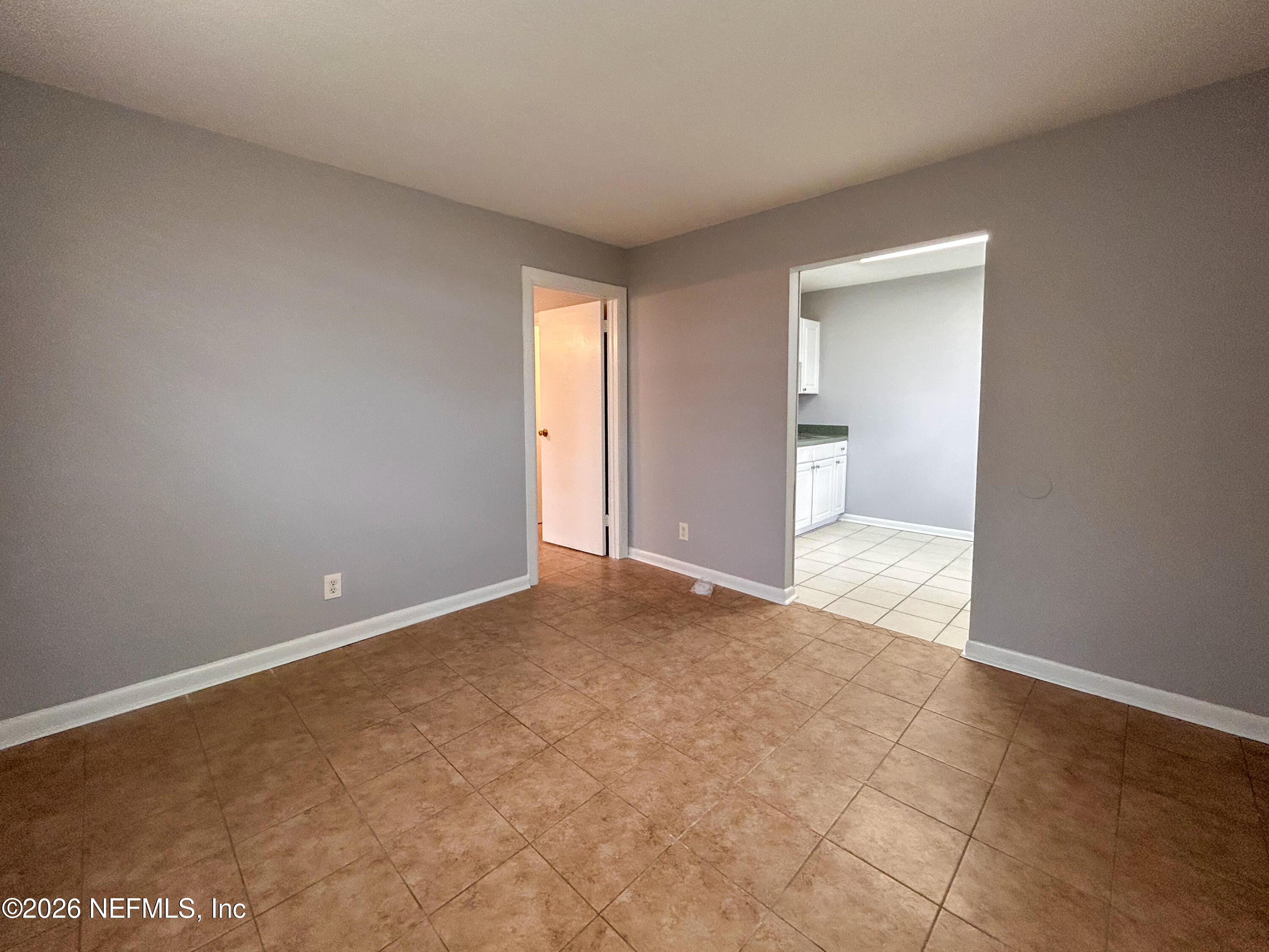 1122 WOODRUFF Avenue 21