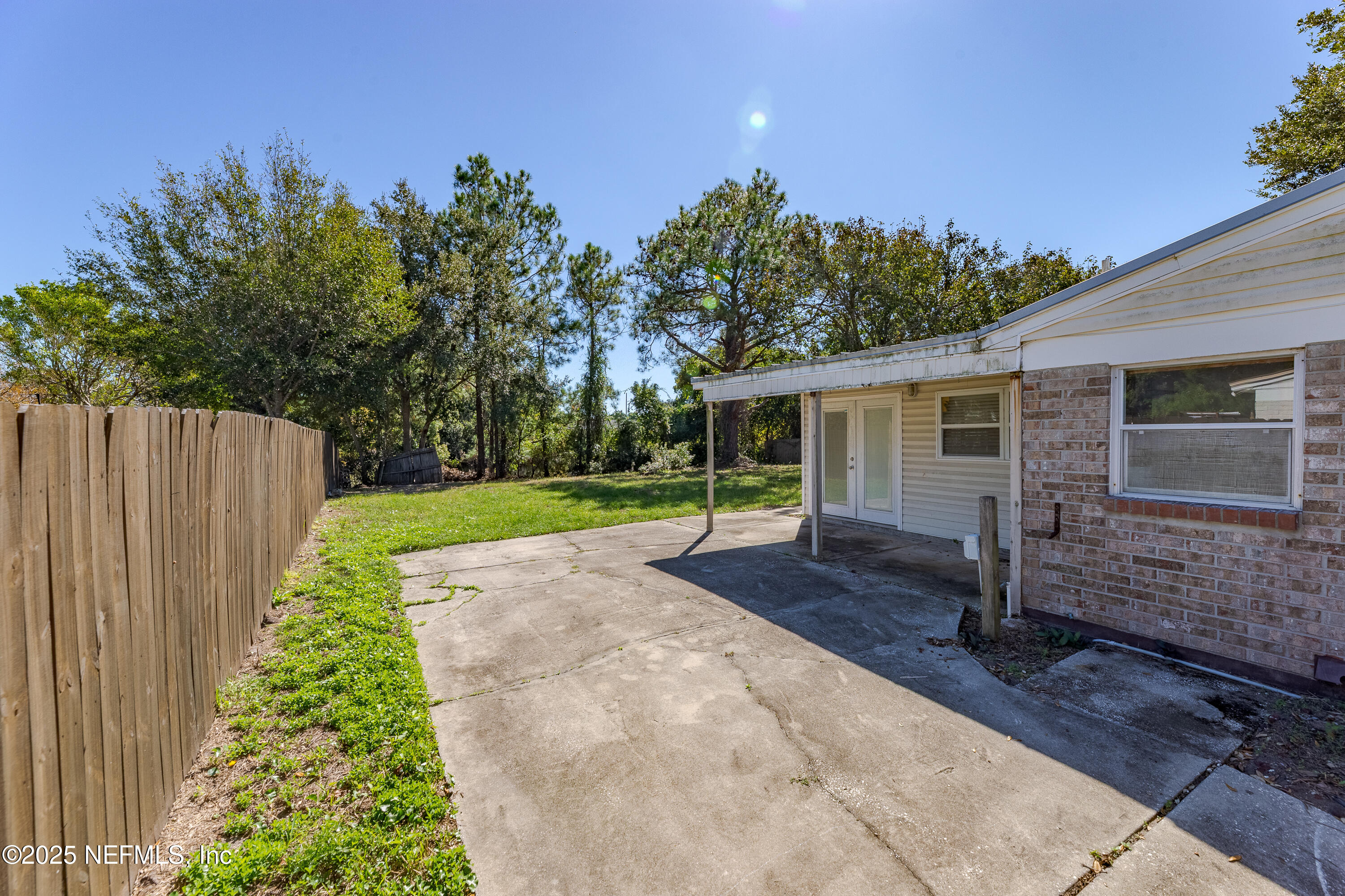 102 DOLPHIN Boulevard E