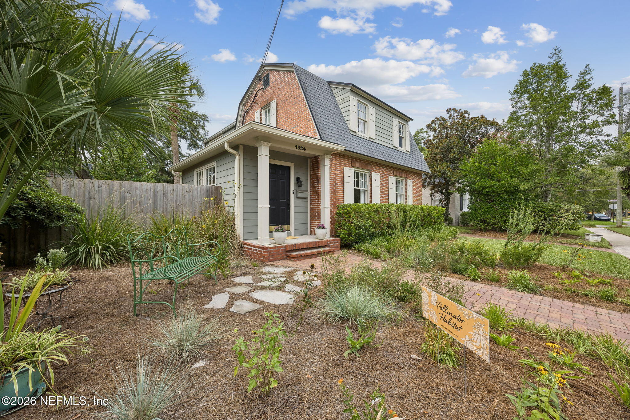 1326 HOLLYWOOD Avenue