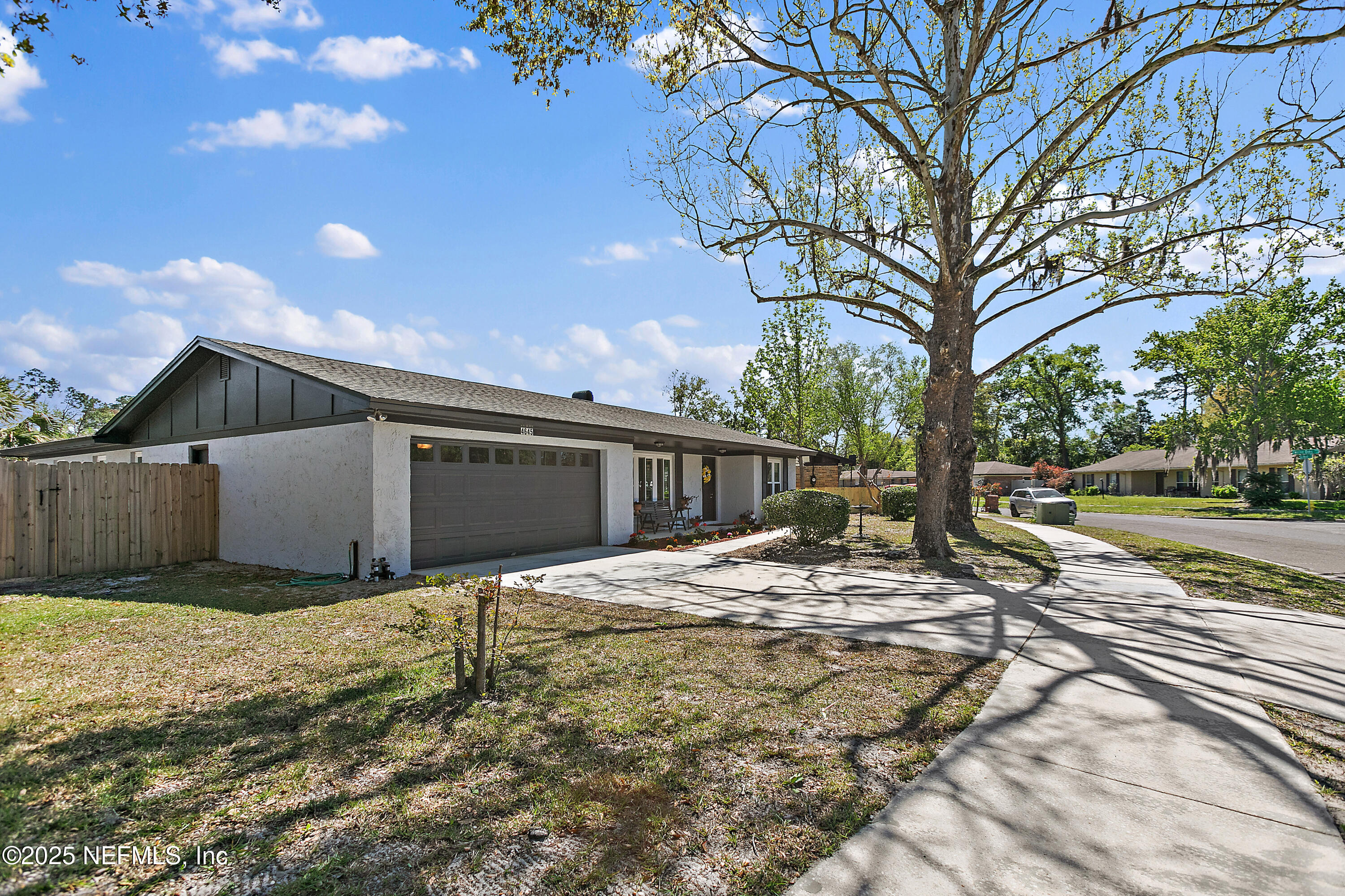 4645 TARA WOODS DRIVE Drive E