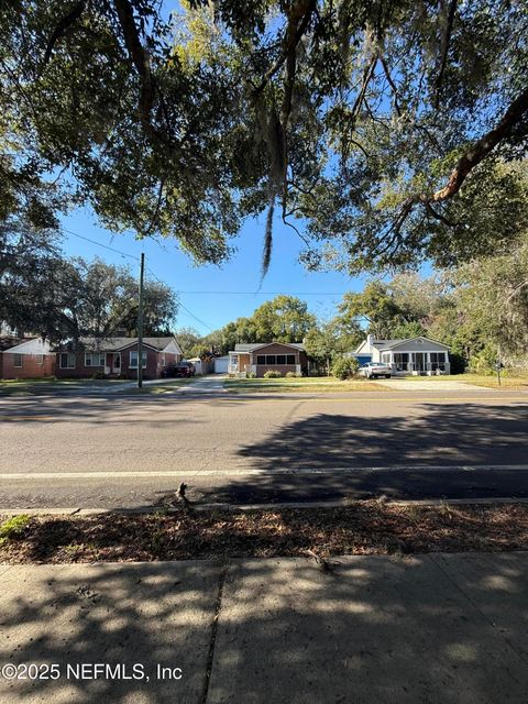 A home in Jacksonville