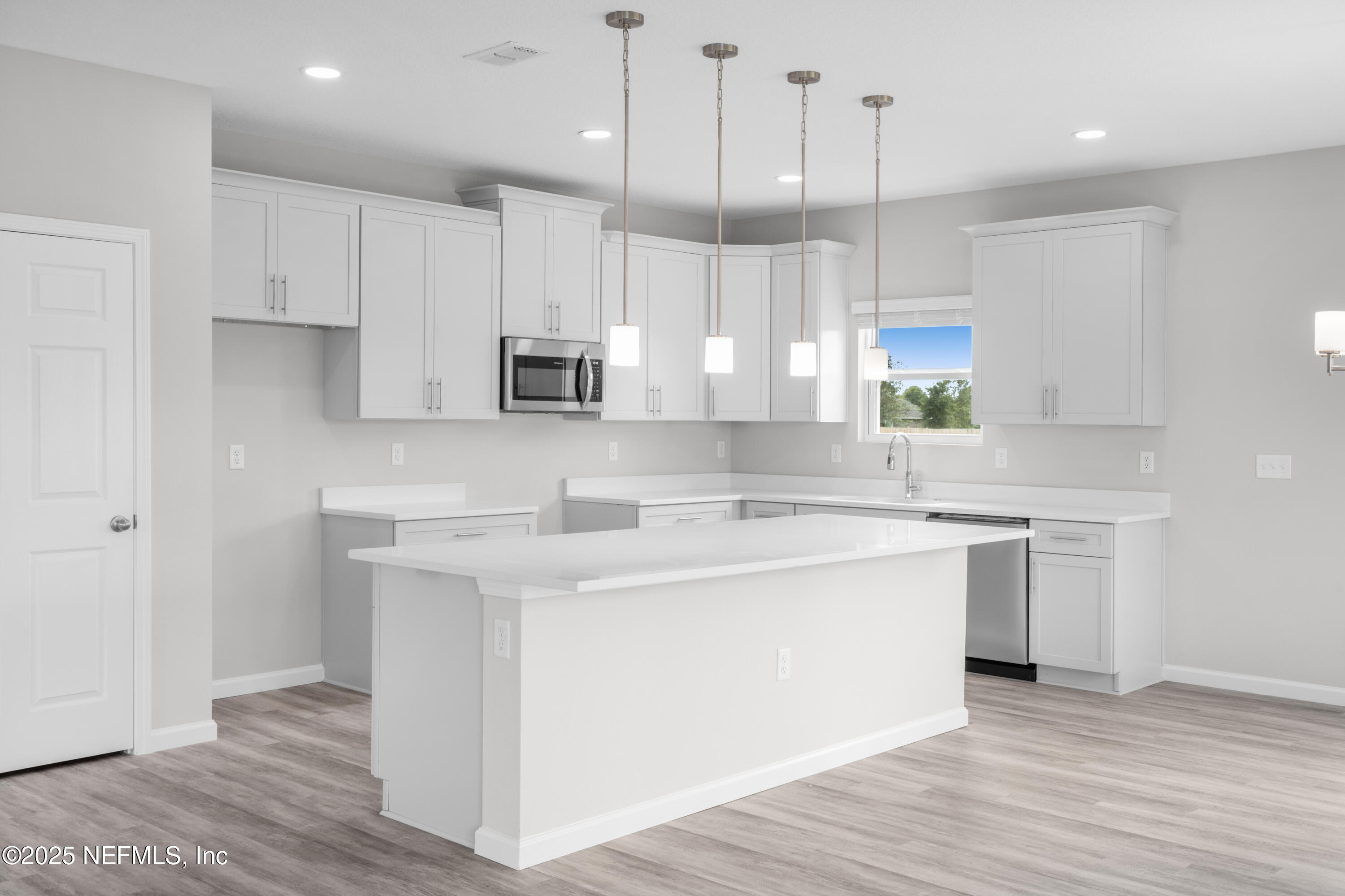 1242 JEWELSTONE Lane