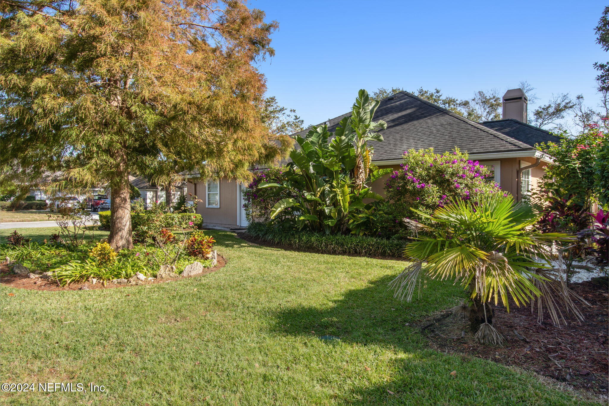 1898 BLUE HERON Lane