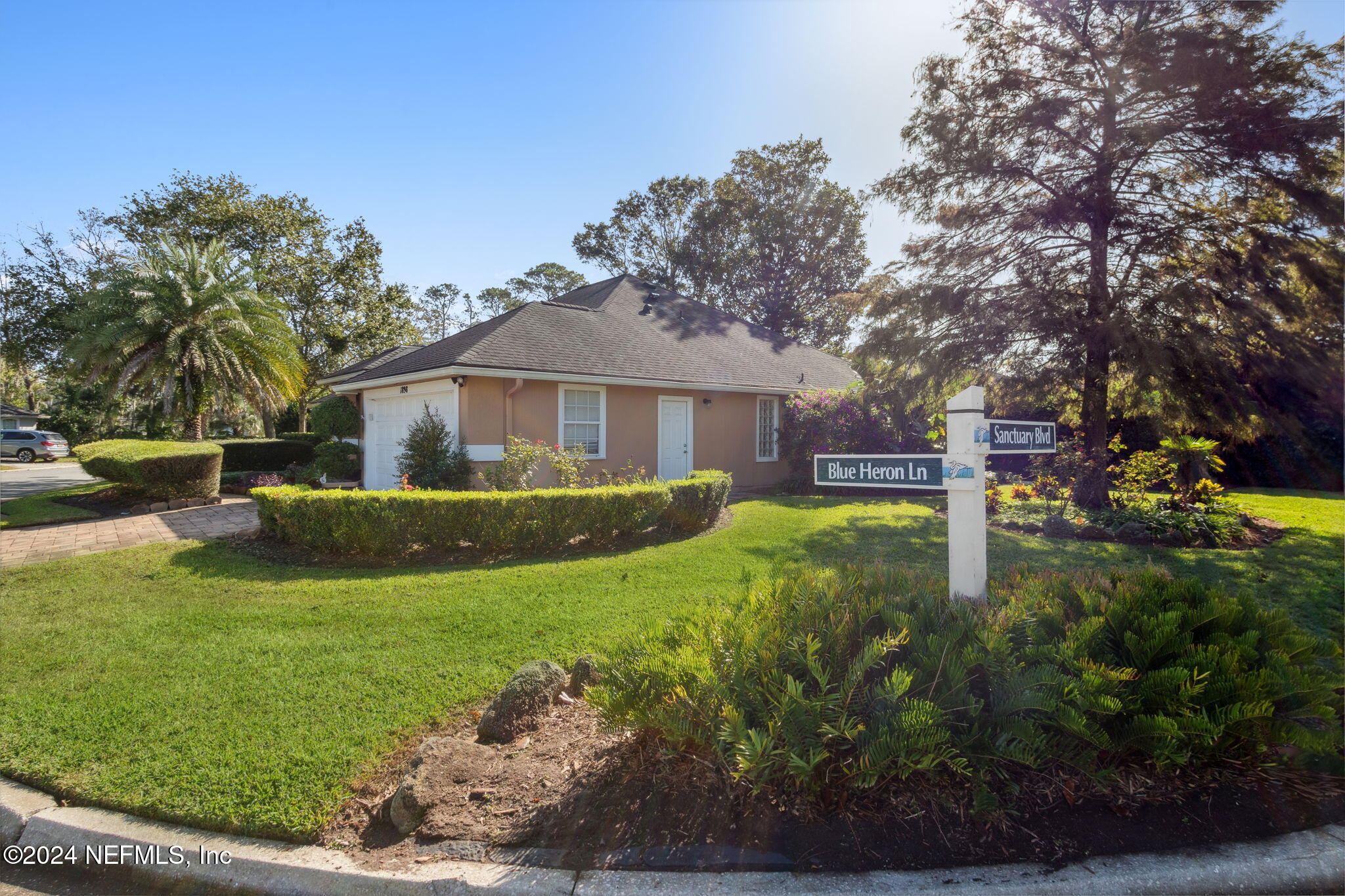 1898 BLUE HERON Lane