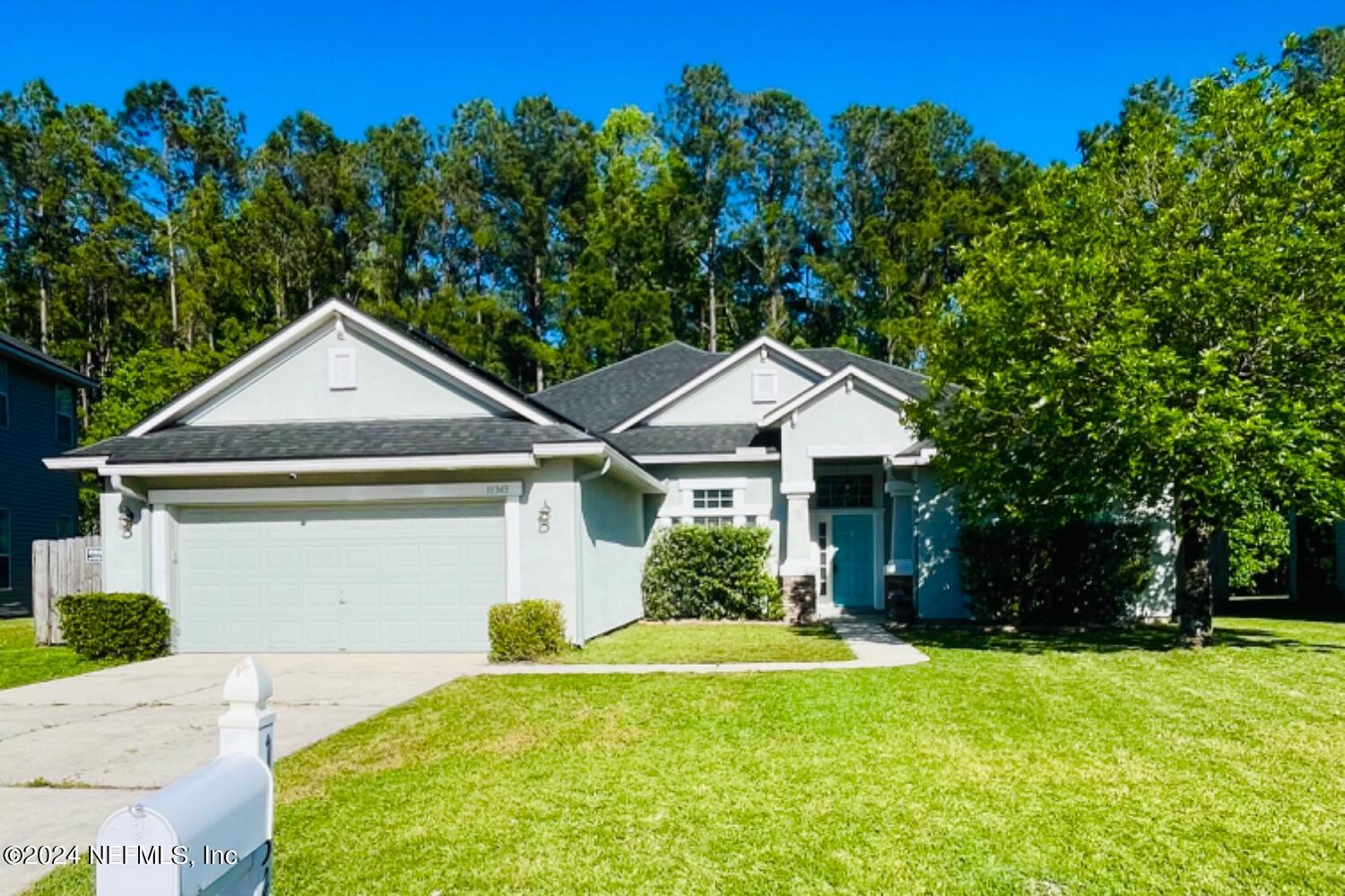 Jacksonville, FL home for sale located at 11343 Scenic Point Circle, Jacksonville, FL 32218