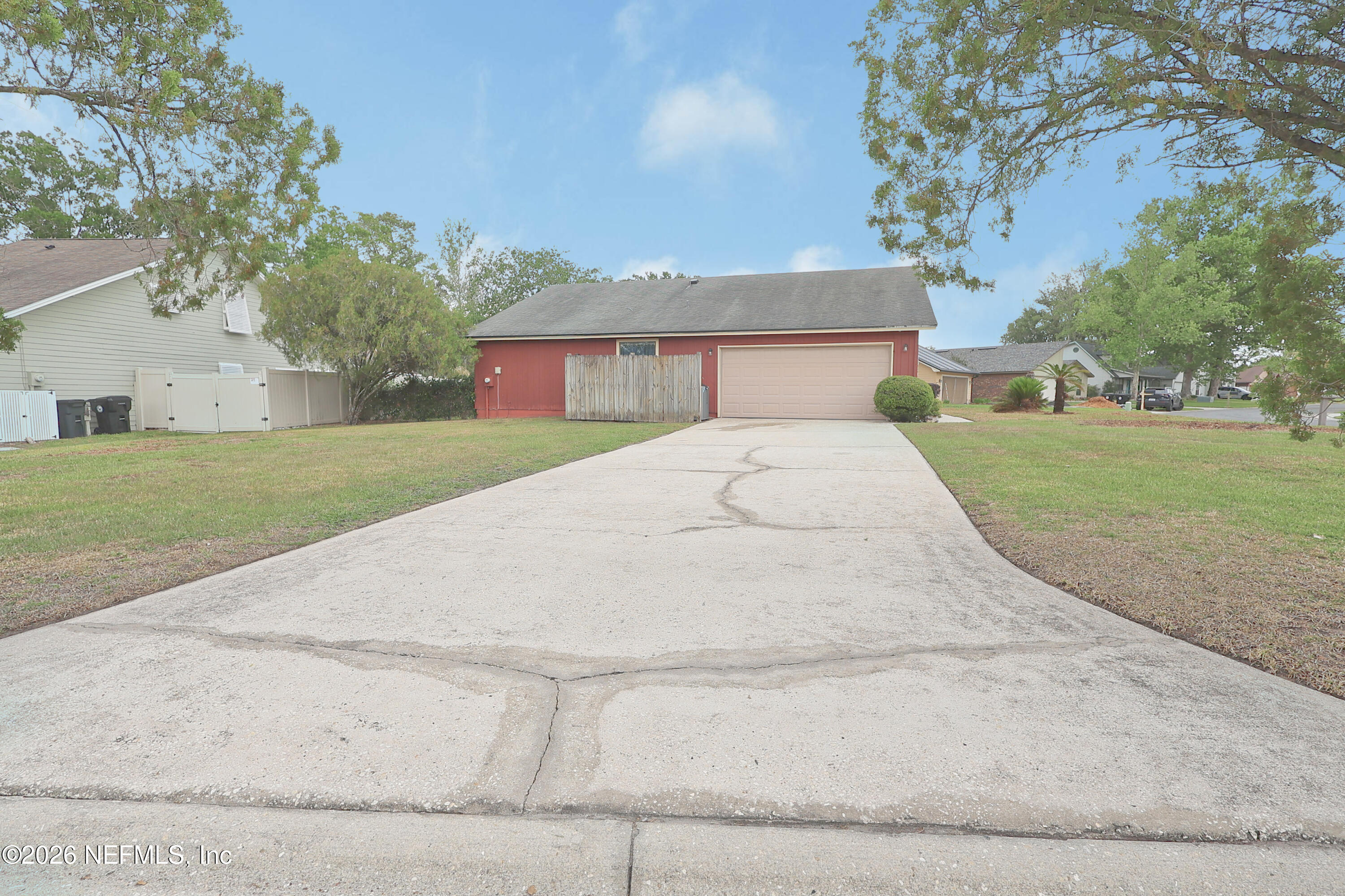 553 THOMAS STONE Court