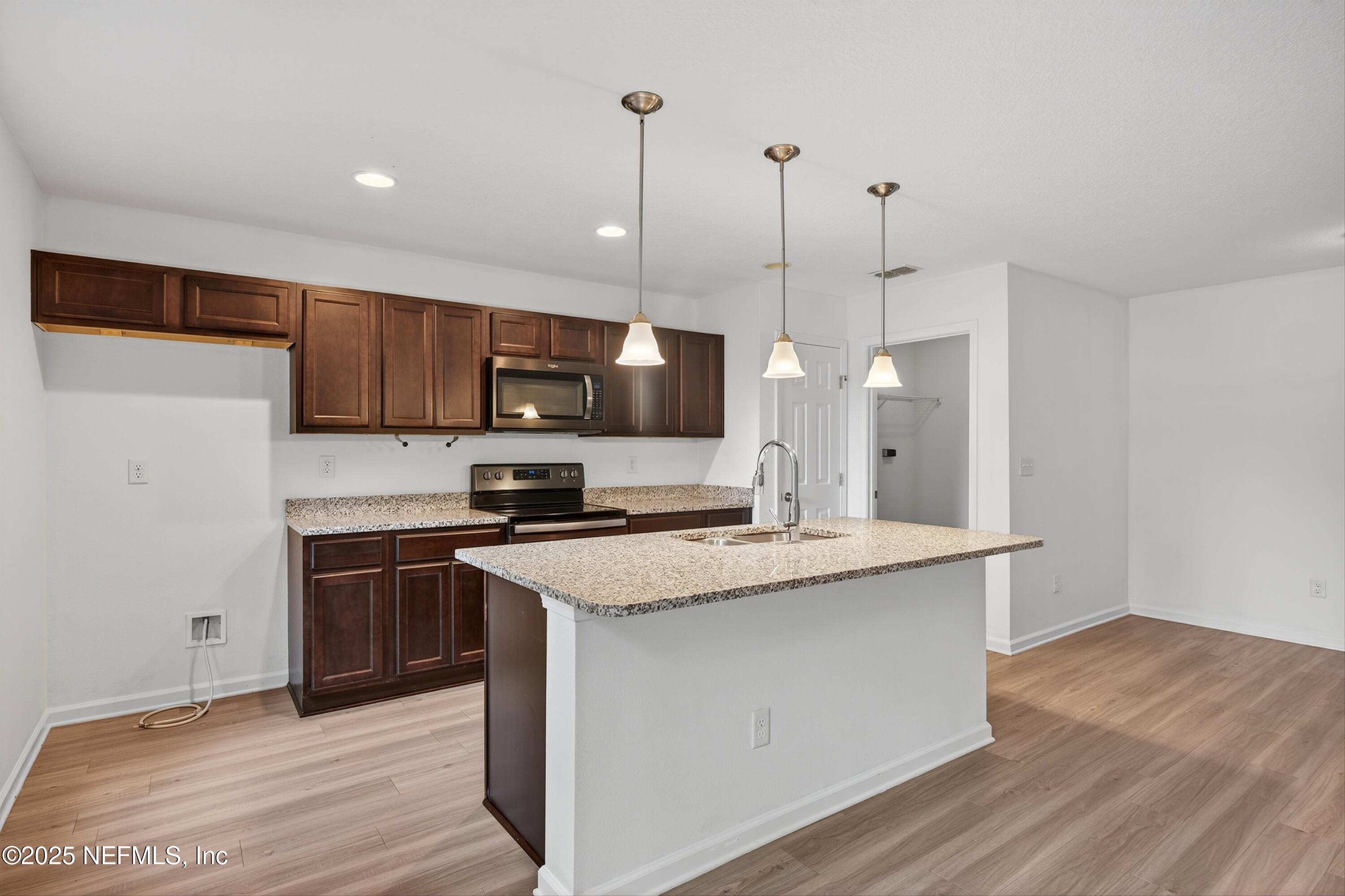 5315 COLONIAL Avenue