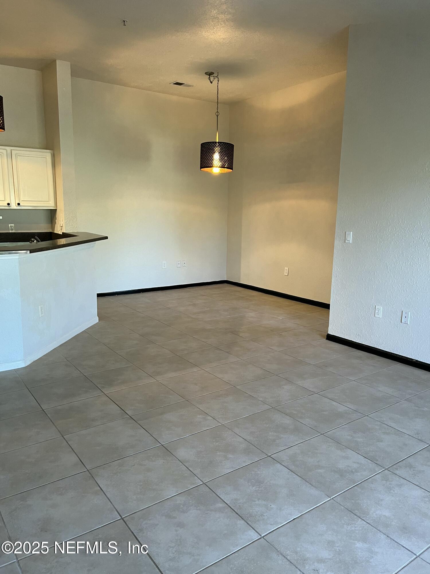 425 TIMBERWALK Court 1135